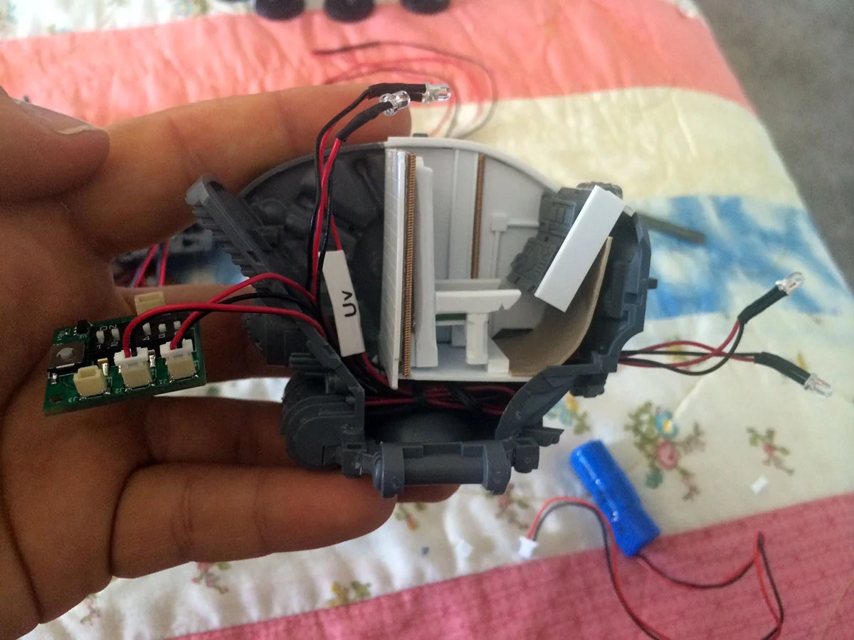 Master Crafting a Knight Titan - WIP Interior and Lights