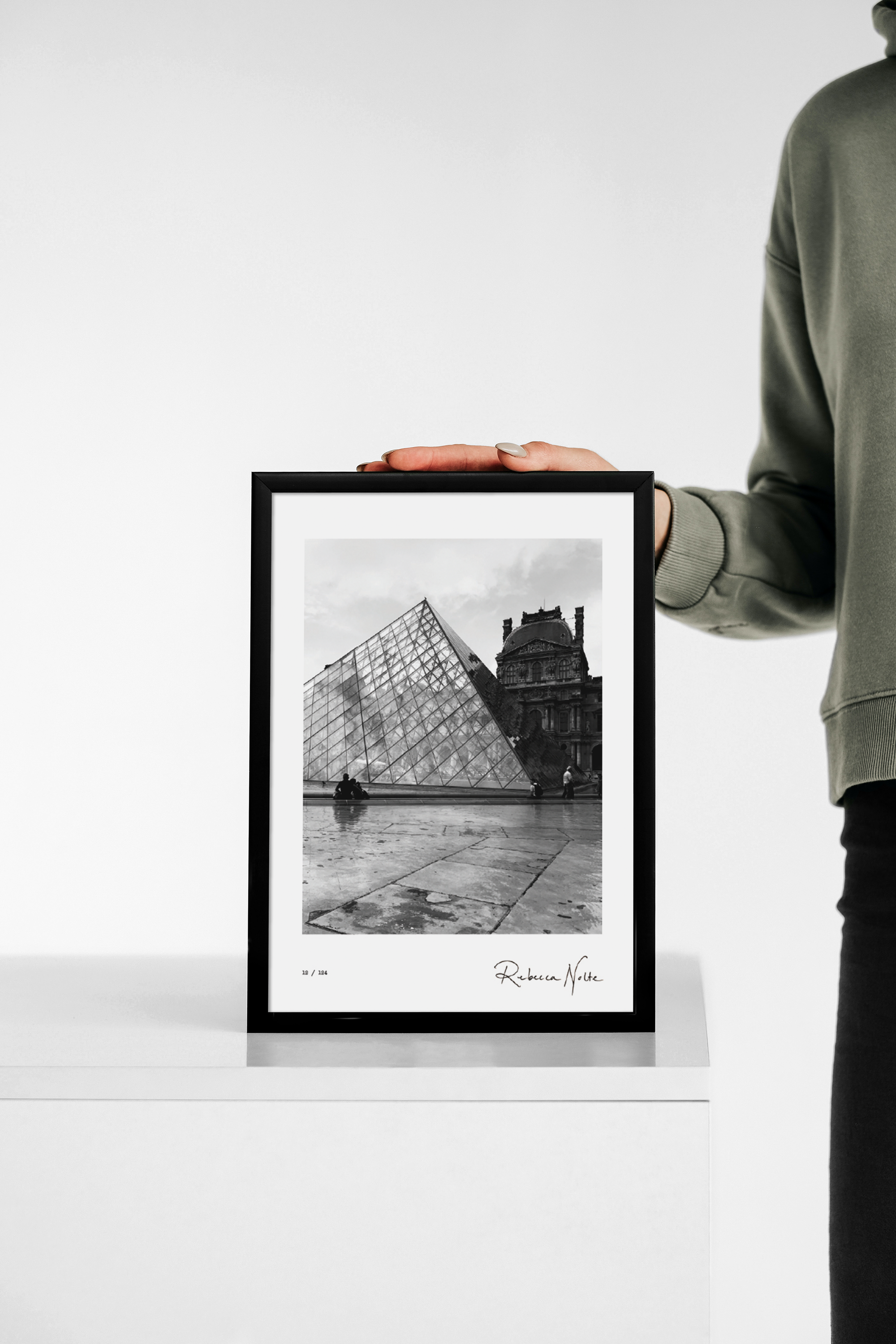 Holding-Frame-Print-5.png