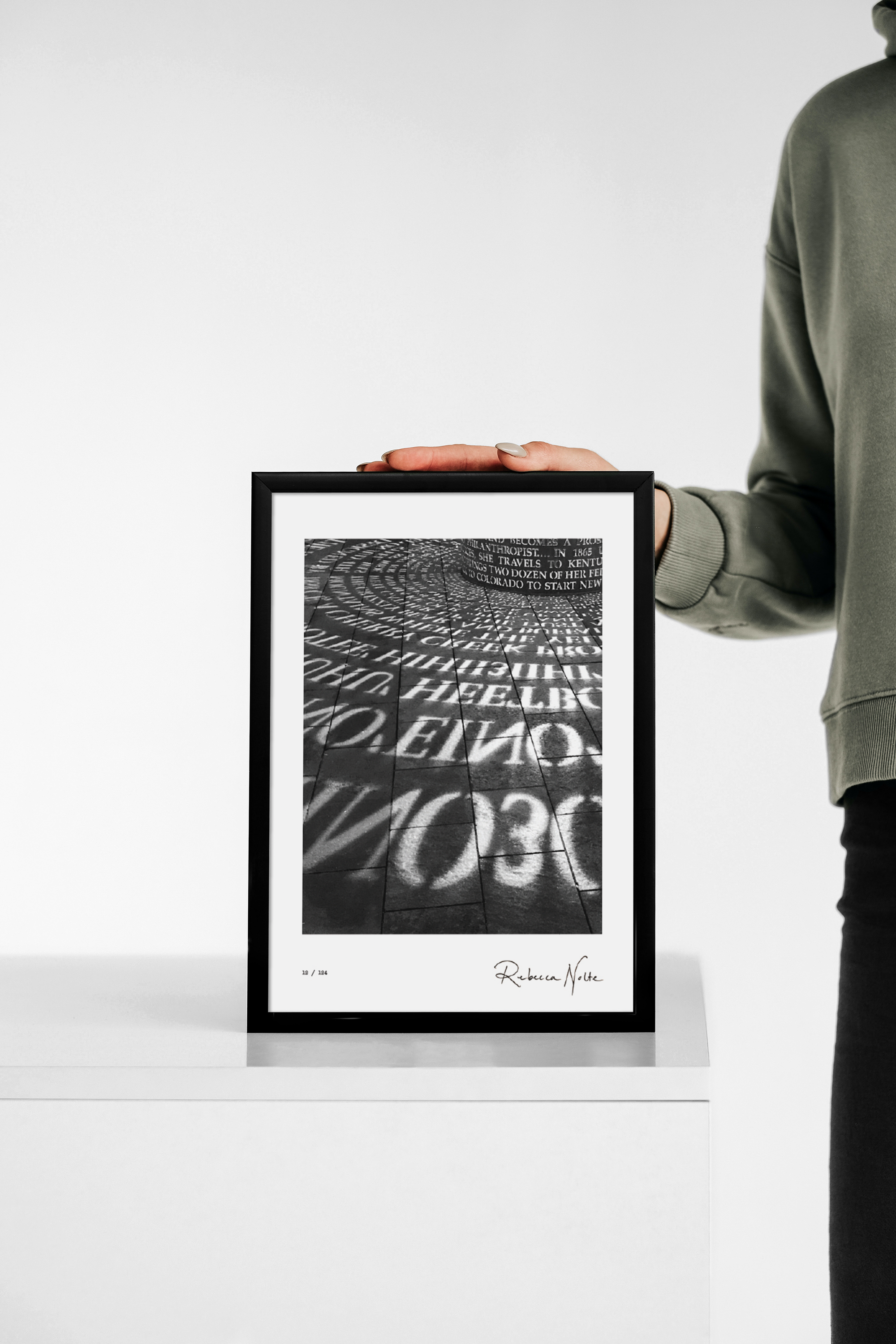 Holding-Frame-Print-26.png