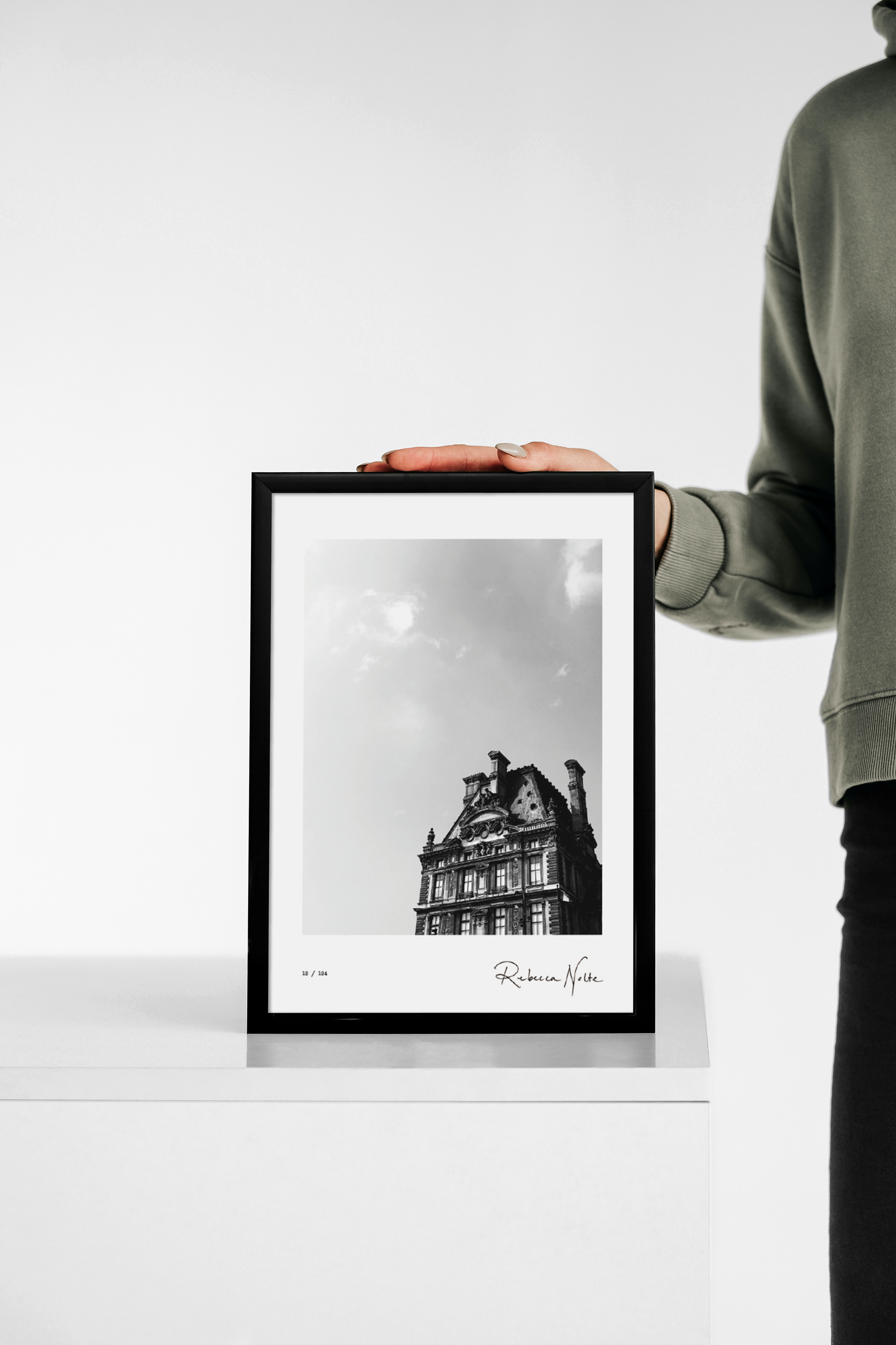 Holding-Frame-Print-27.png
