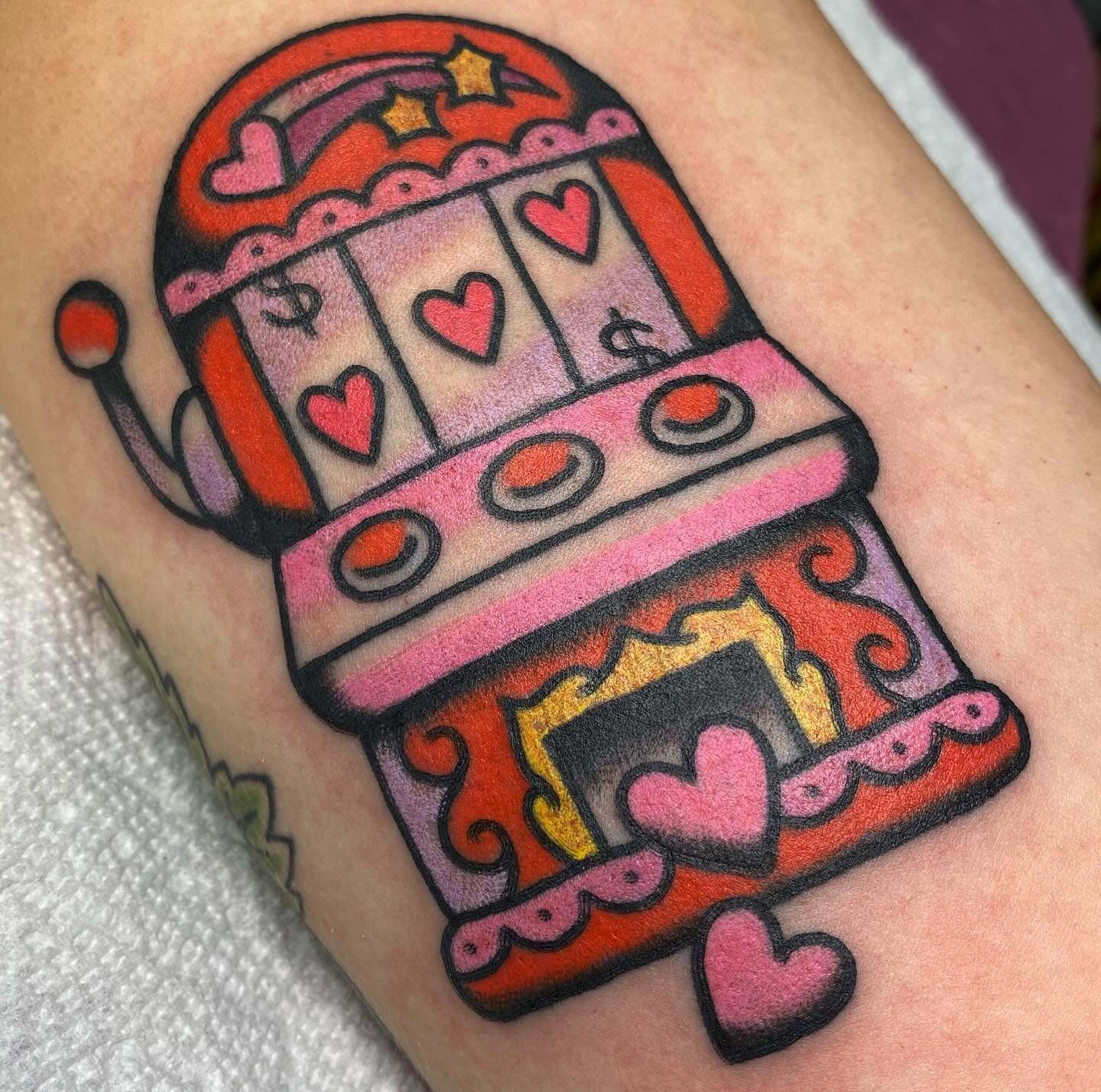 valentines slots. 💰💘🎰
❤️ books open / walk ins thurs-mon
📍@downtowntattoolasvegas
🔗 check &lsquo;booking&rsquo; highlight to book in
‼️check spam for reply

UPCOMING GUEST SPOTS + EVENTS :

✨PHOENIX, AZ
May 18-19th
@spottedpanthertattoo
*fully b