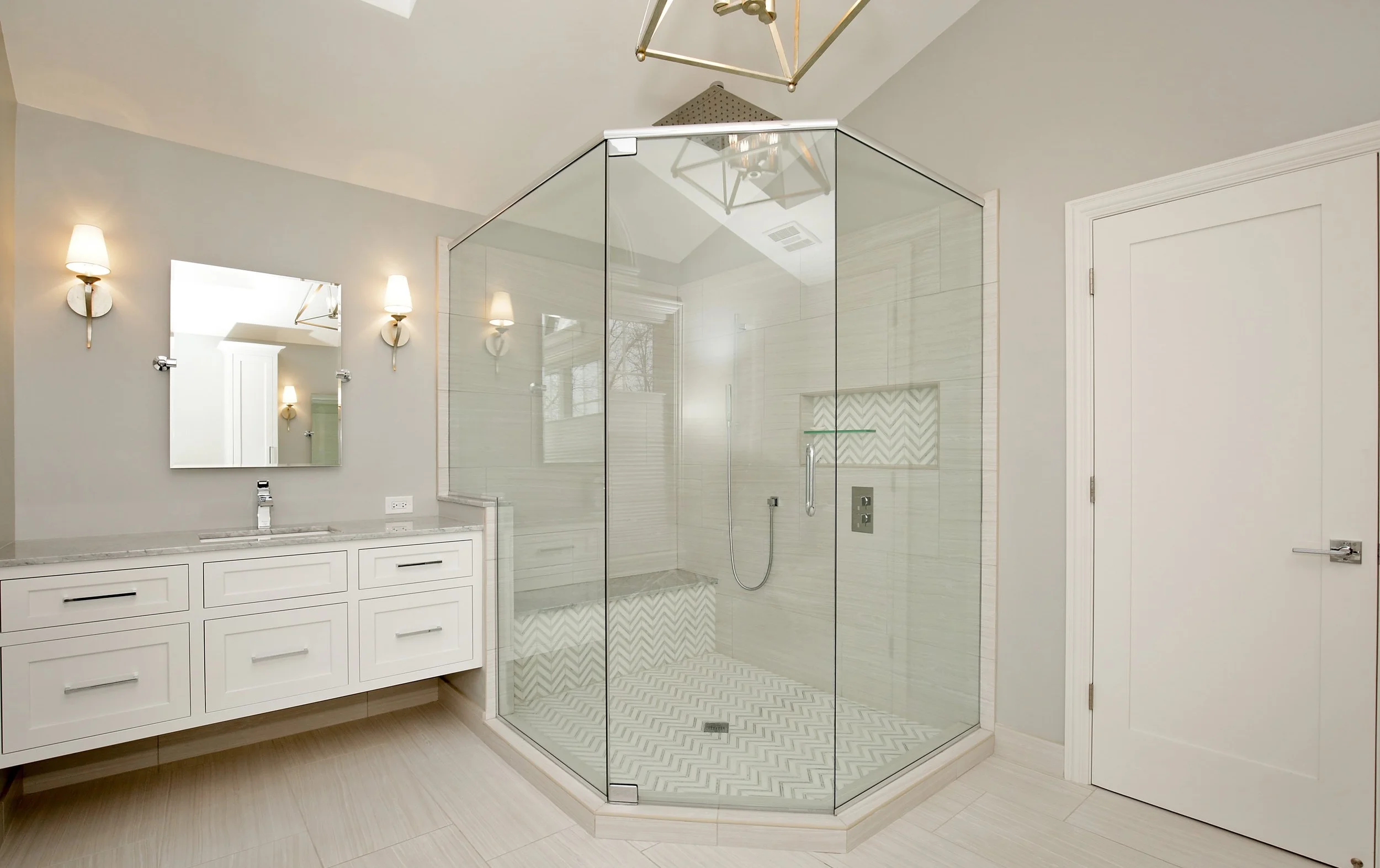10_397KellyLn_13_MasterBathroom_HiRes.jpg