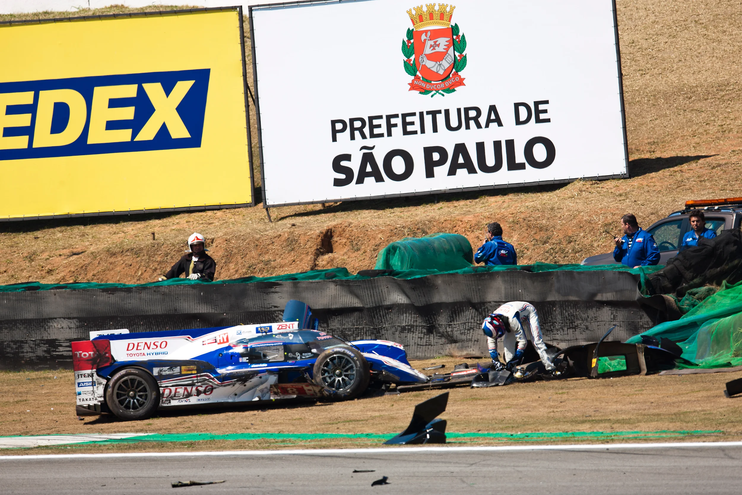Stephane Sarrazin, Toyota TS030 crashes out of the race