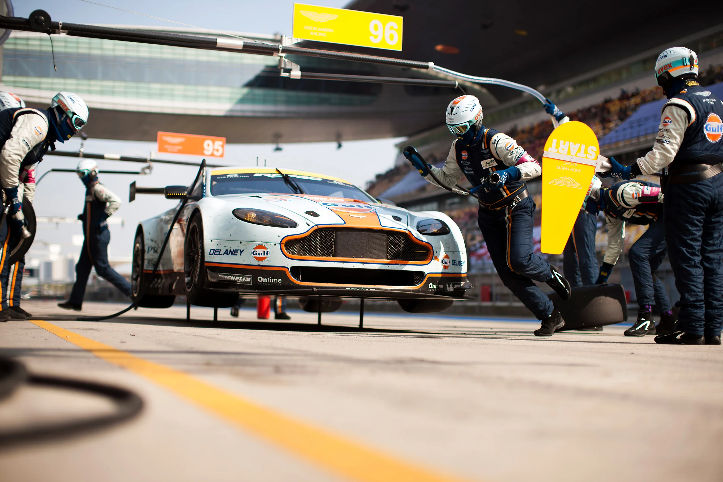 #96 Aston Martin Vantage pit stop