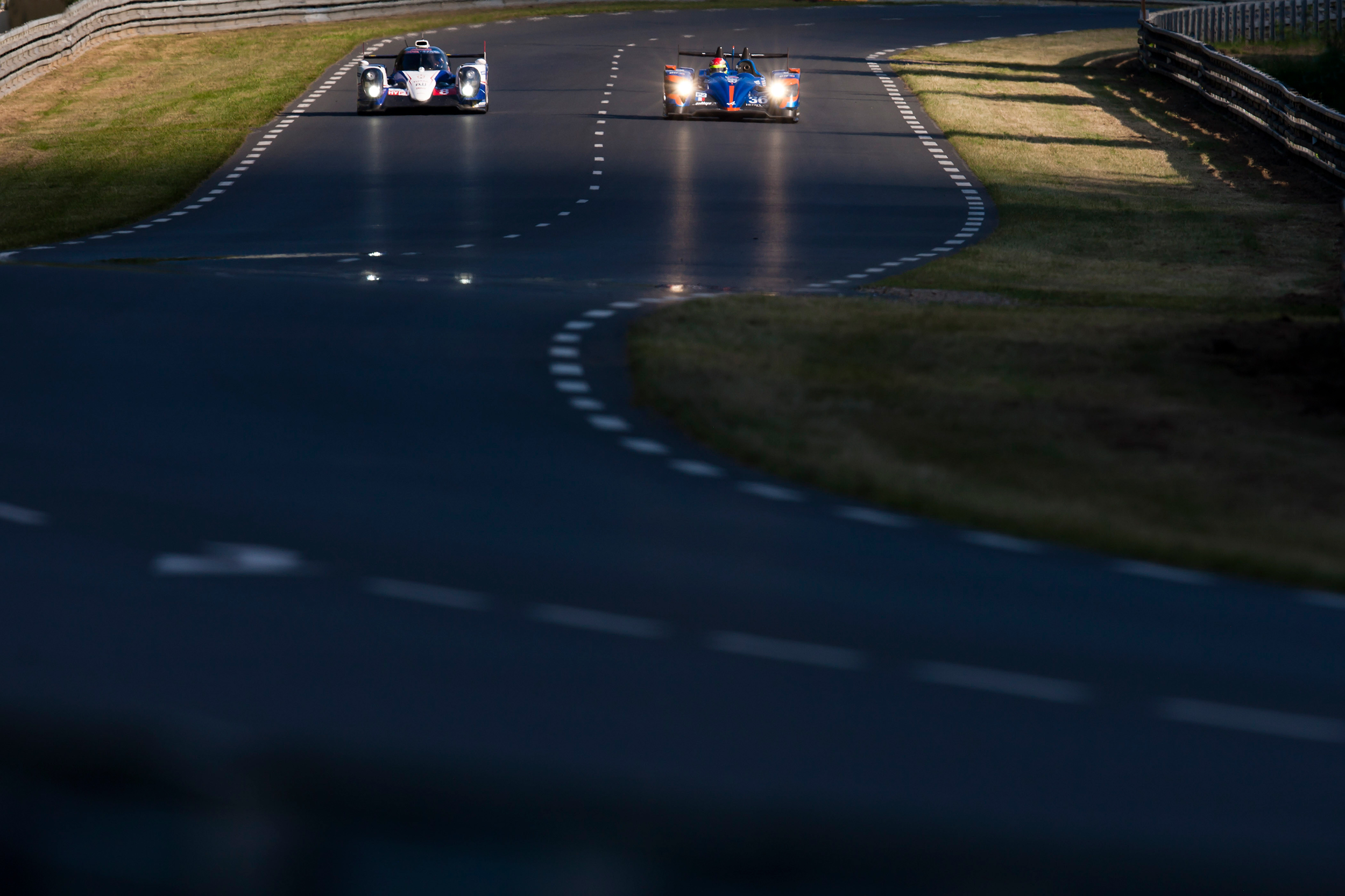 Anthony Davidson, Toyota ts040 and Nelson Panciatici, Signatech Alpine a450b