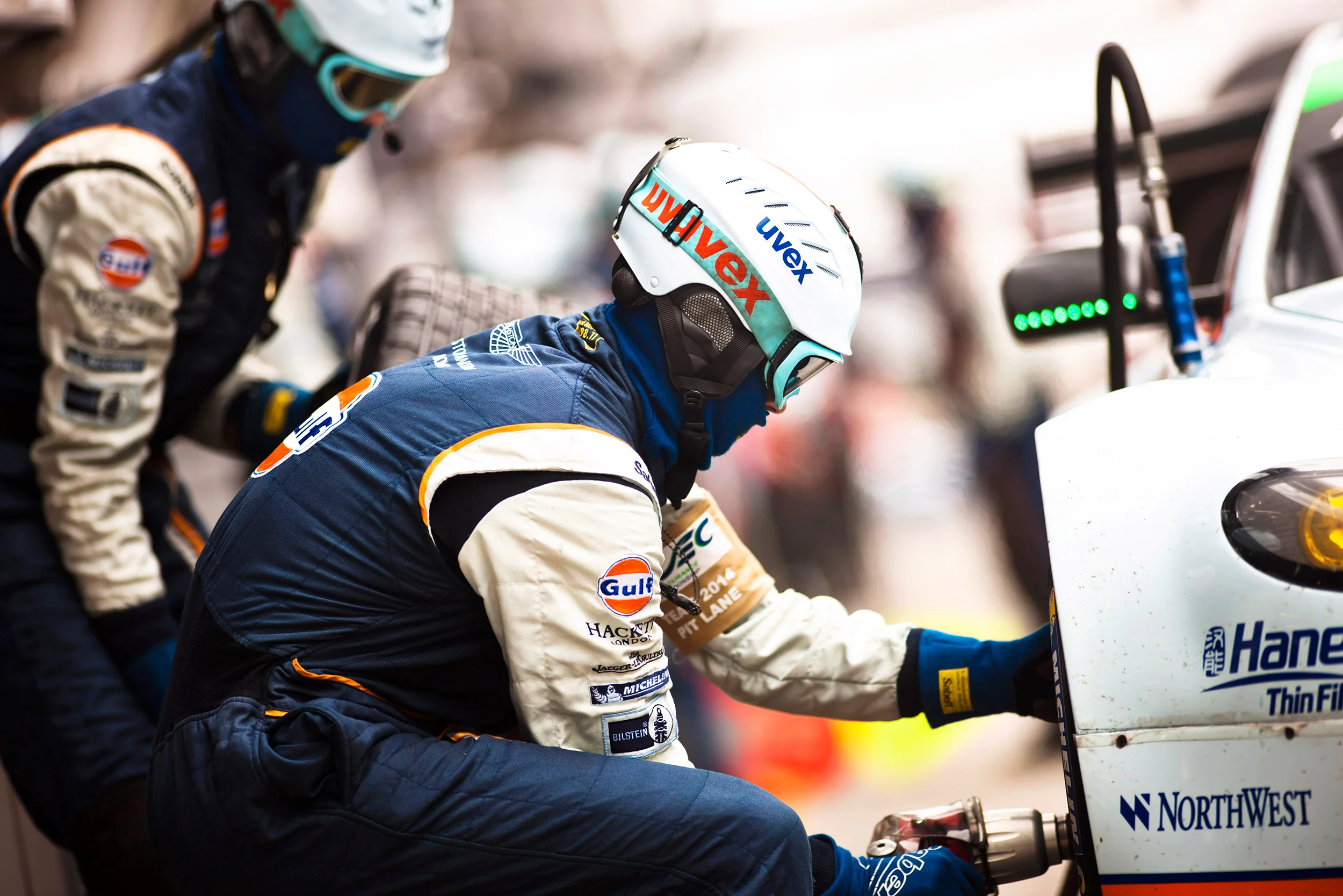 Aston Martin pit crew