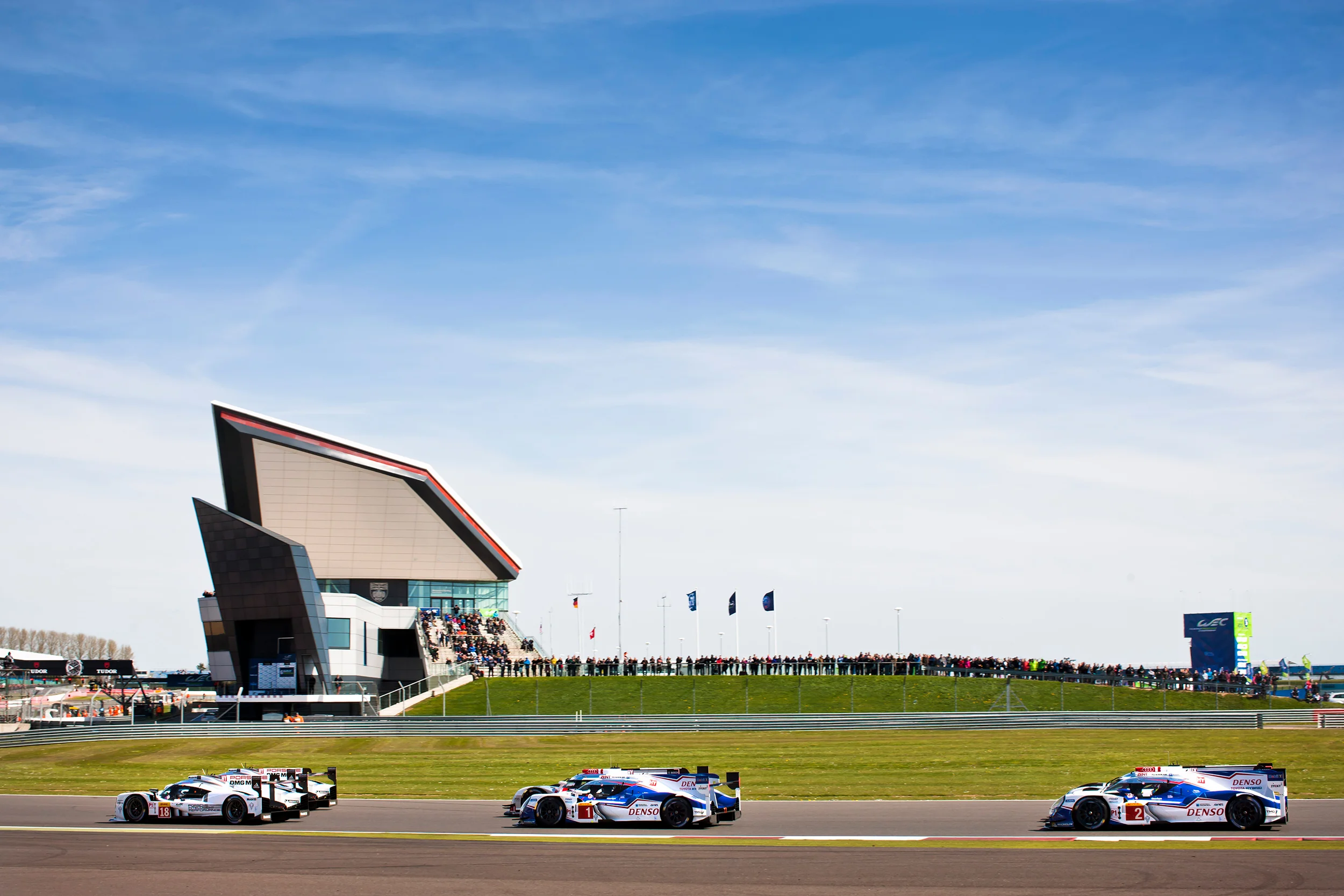 Start of the 6 Hours of Silverstone