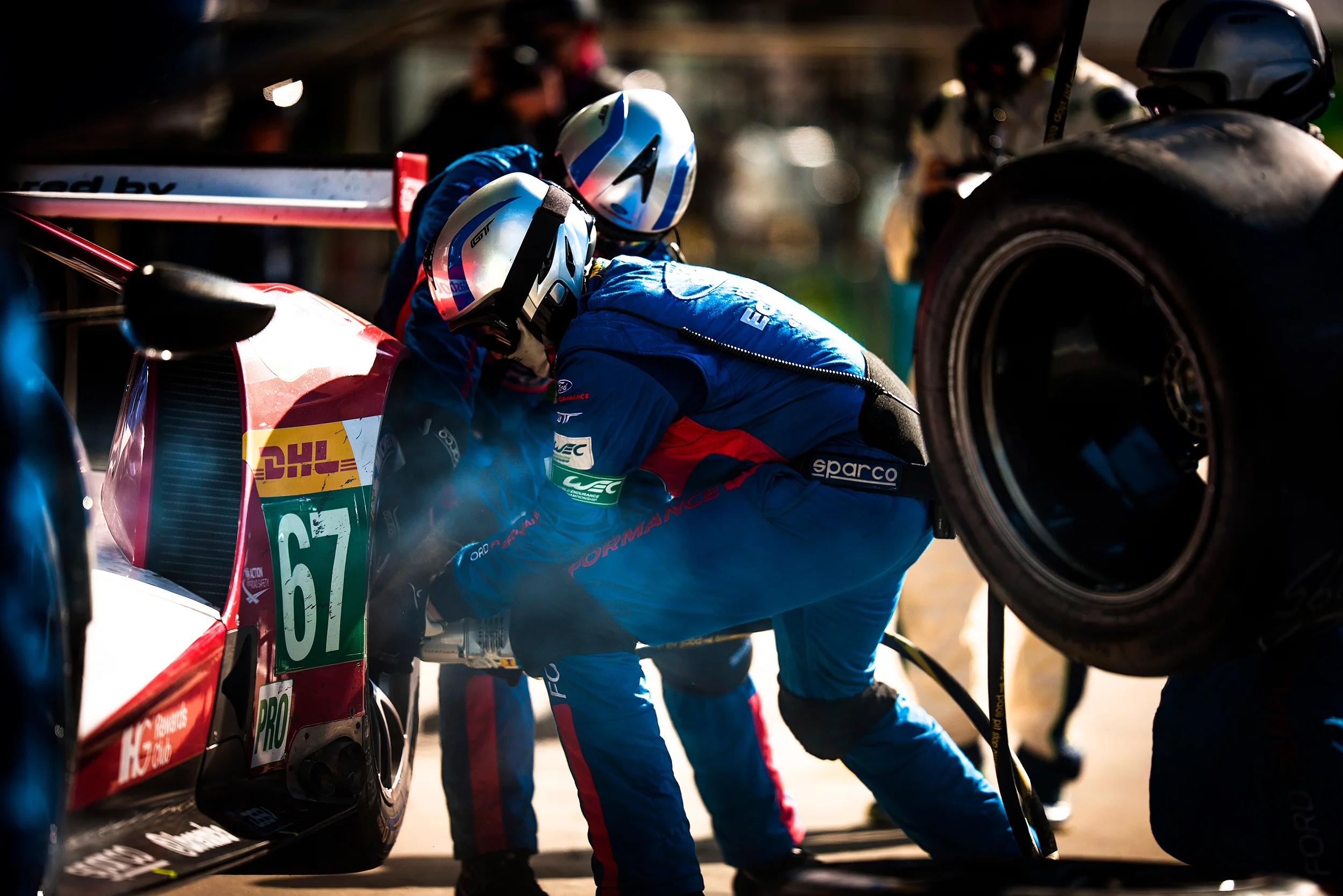 Ford GT pit stop