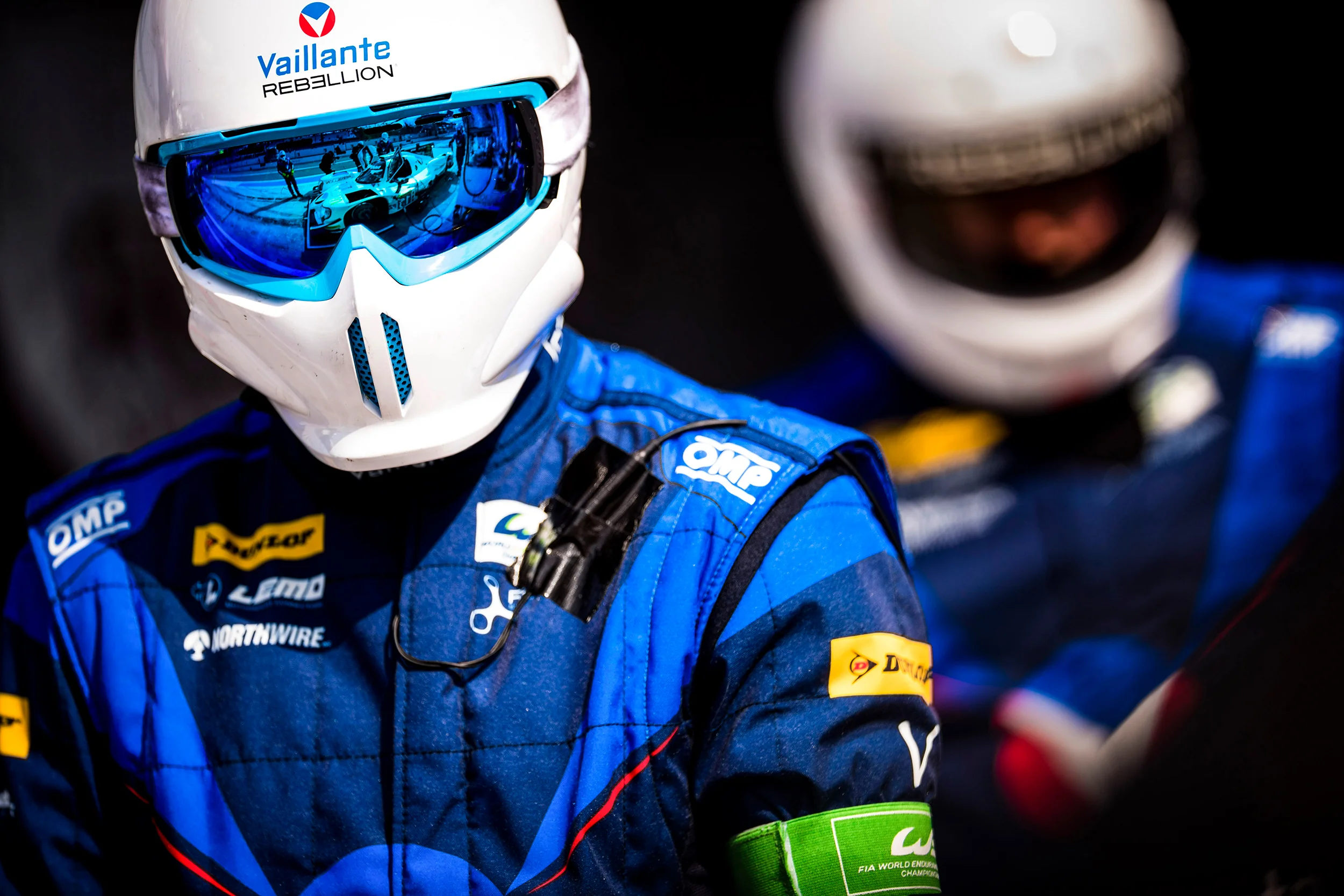 Vaillante Rebellion pit crew