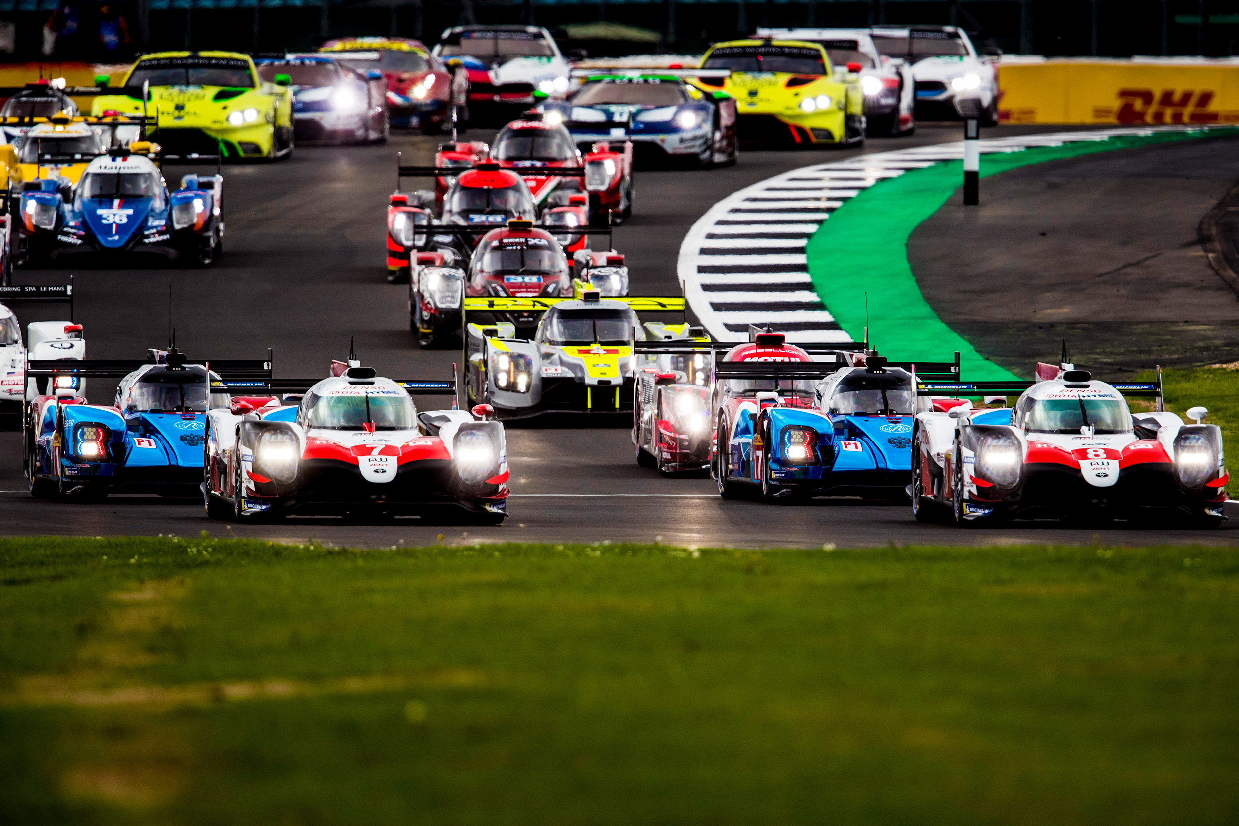 Start of the 6 Hours of Silverstone