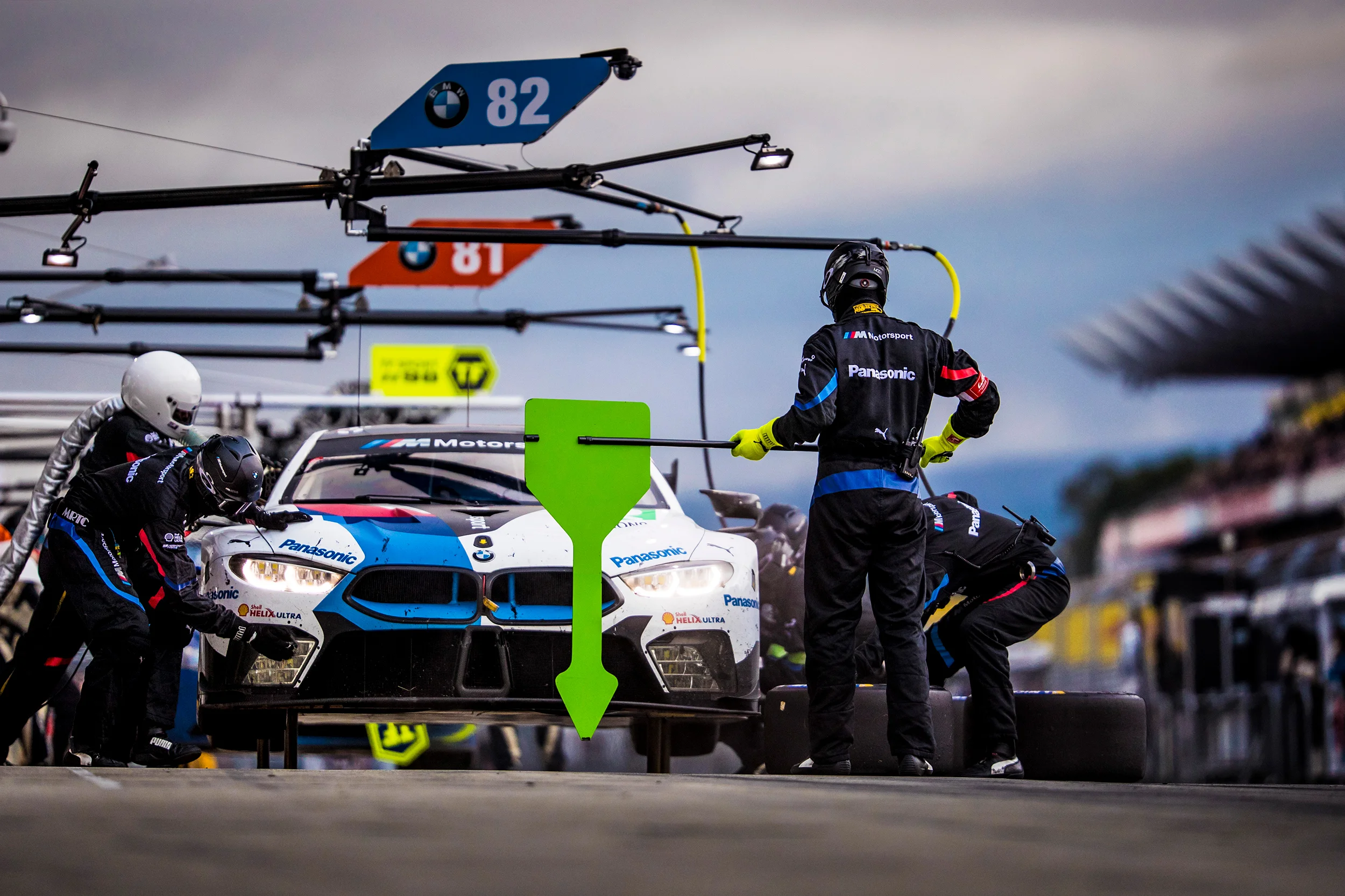 #82 BMW M8 GTE pit stop