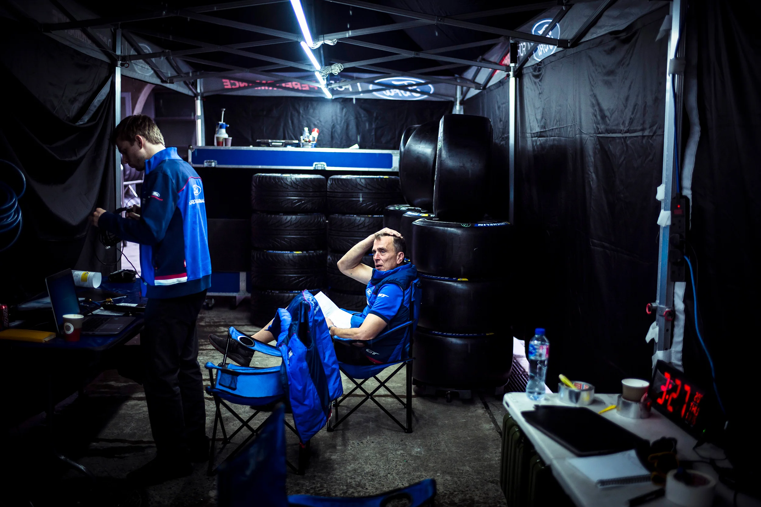 Ford tyre technicians 