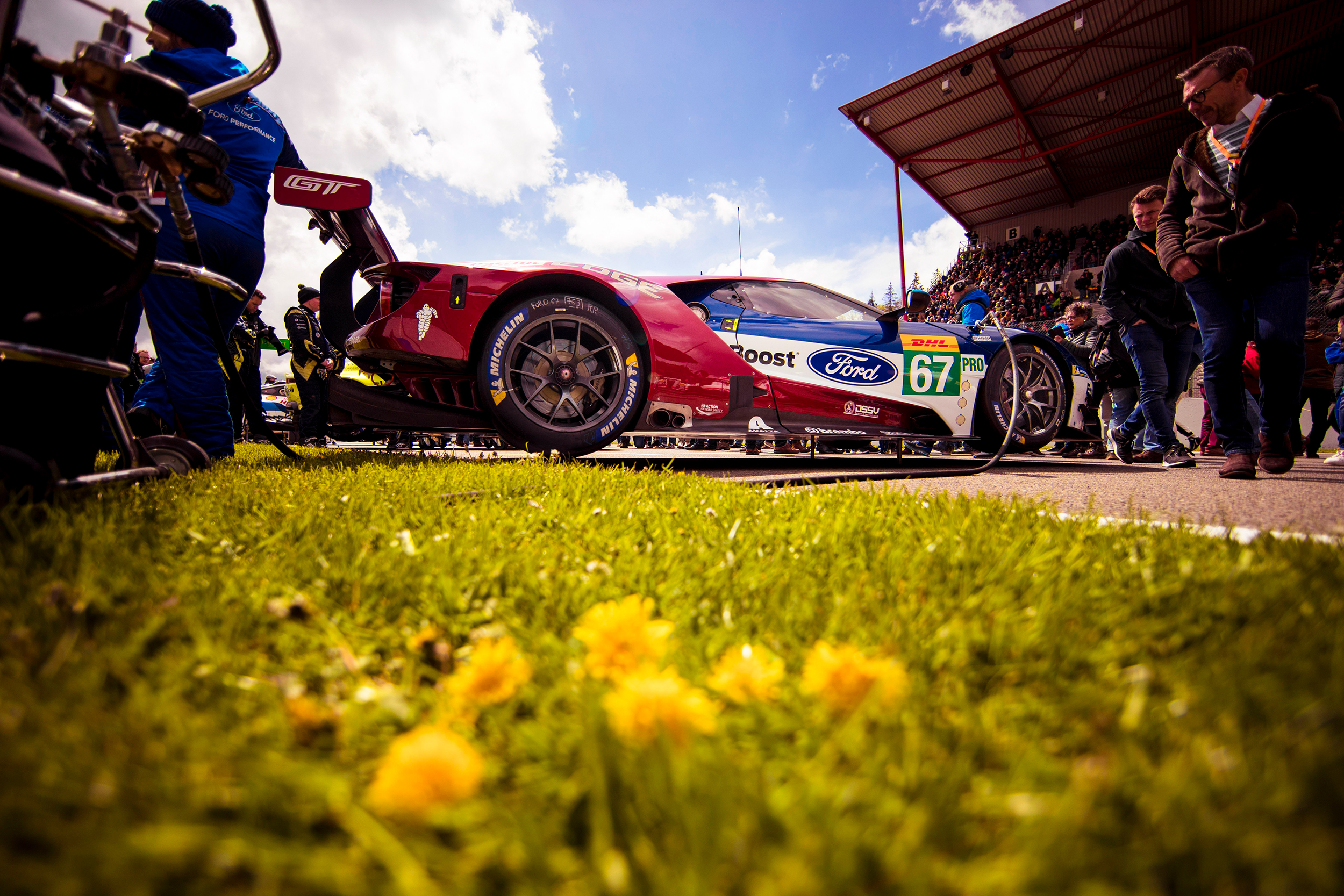 #67 Ford GT on the grid