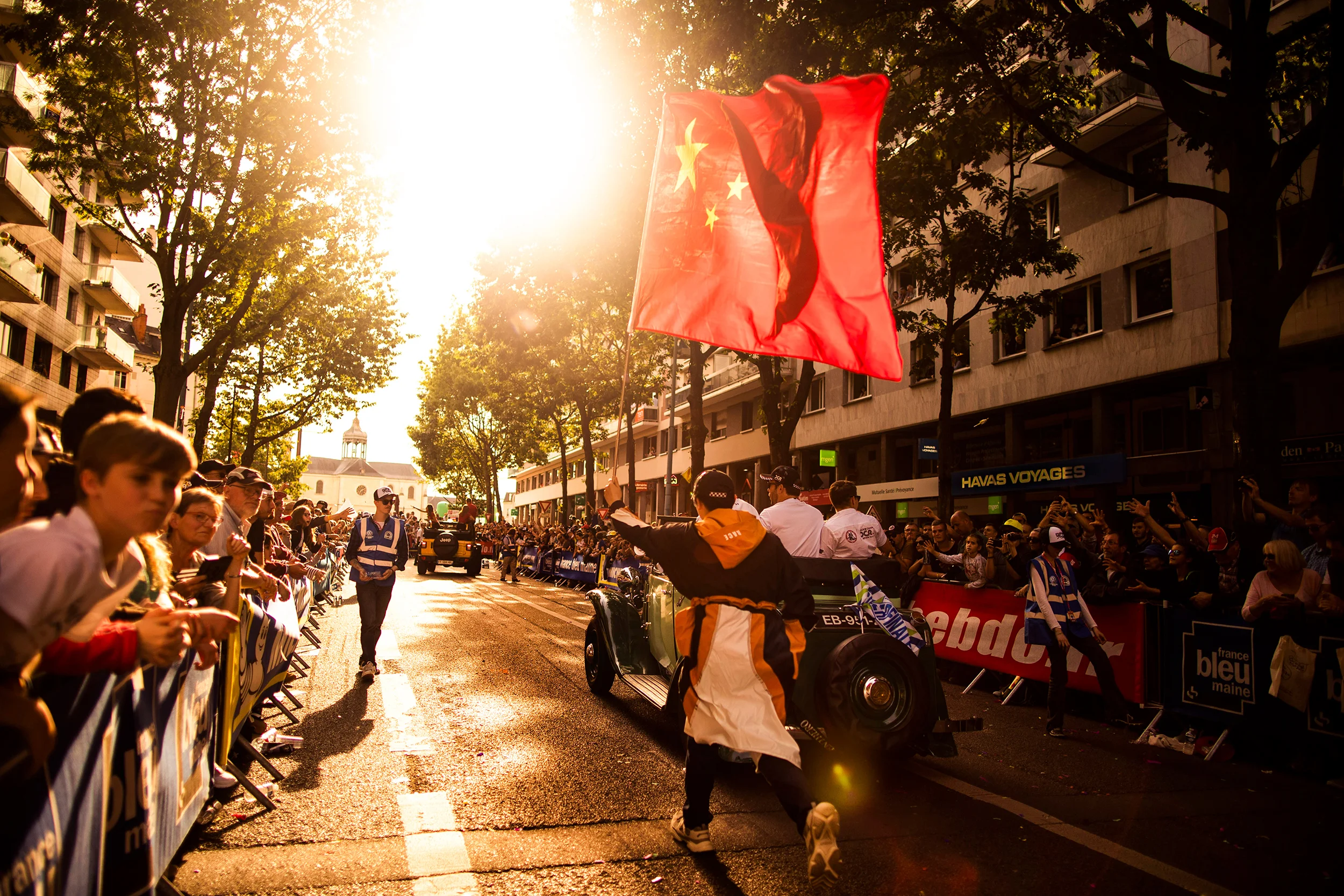 #37 Jackie Chan DC Racing driver's at the drivers parade