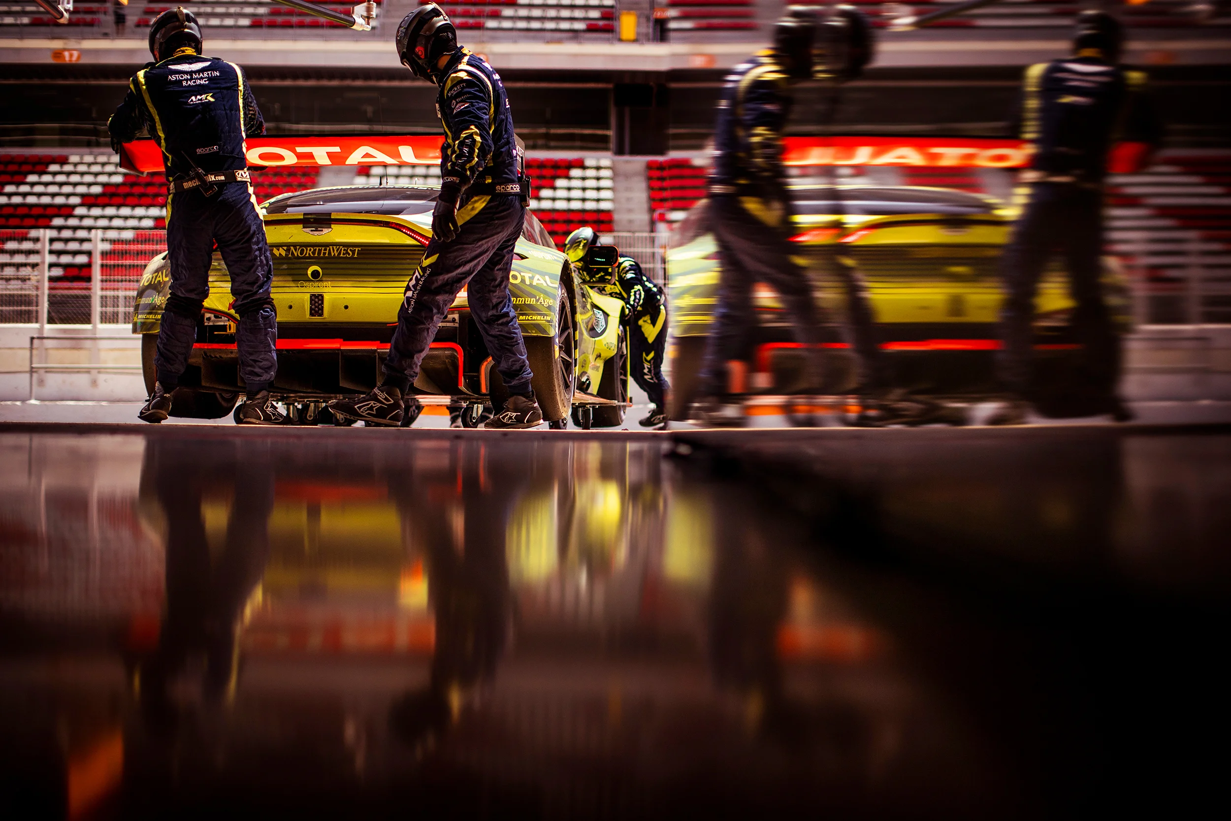 #98 Aston Martin Vantage