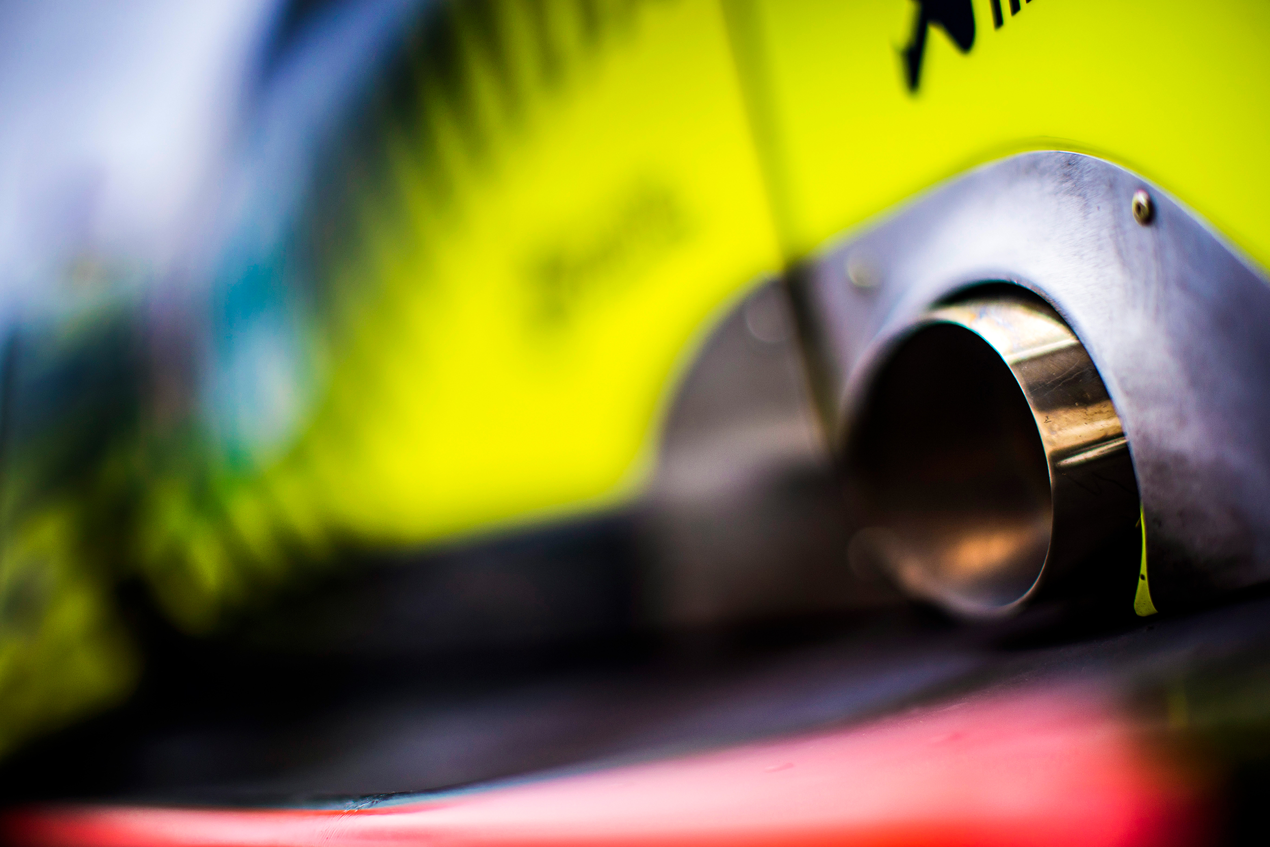 Aston Martin Vantage exhaust 