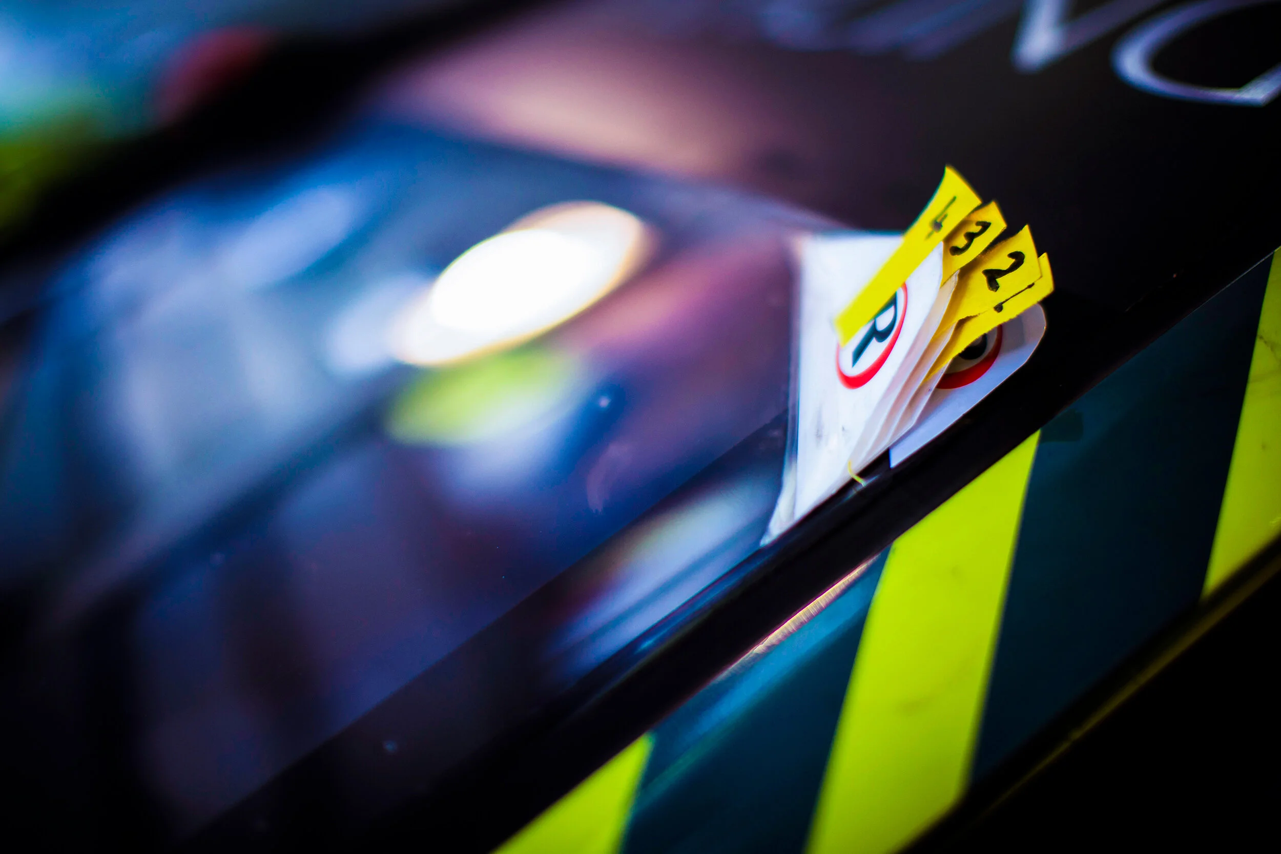 Windscreen tear off tabs 