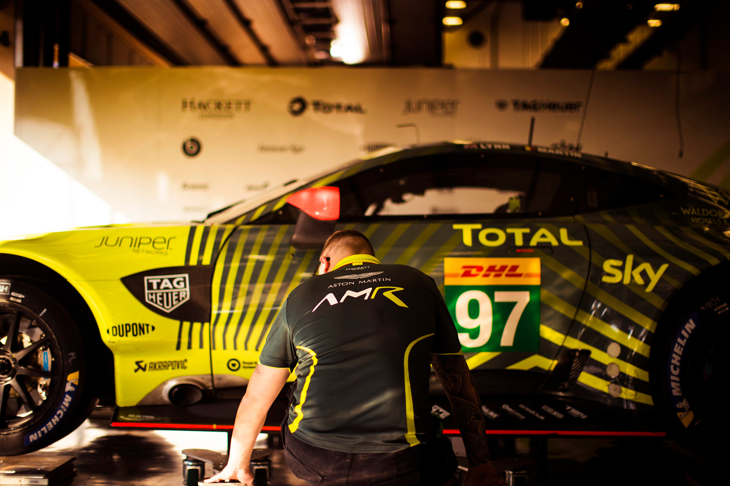 Aston Martin pit crew 