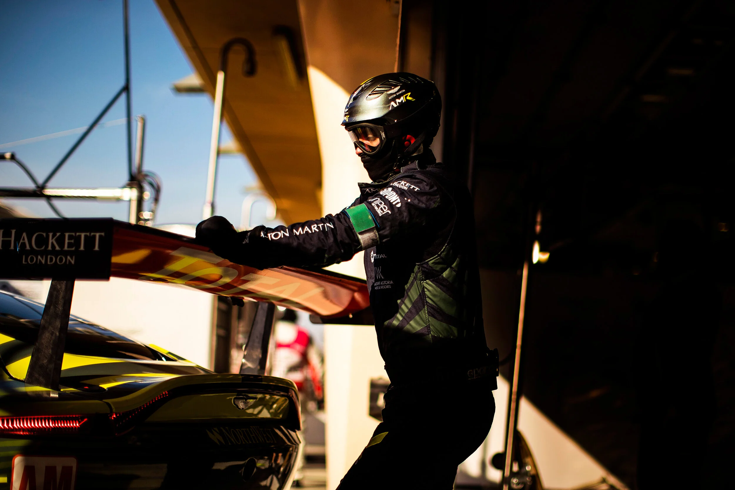 Aston Martin pit crew