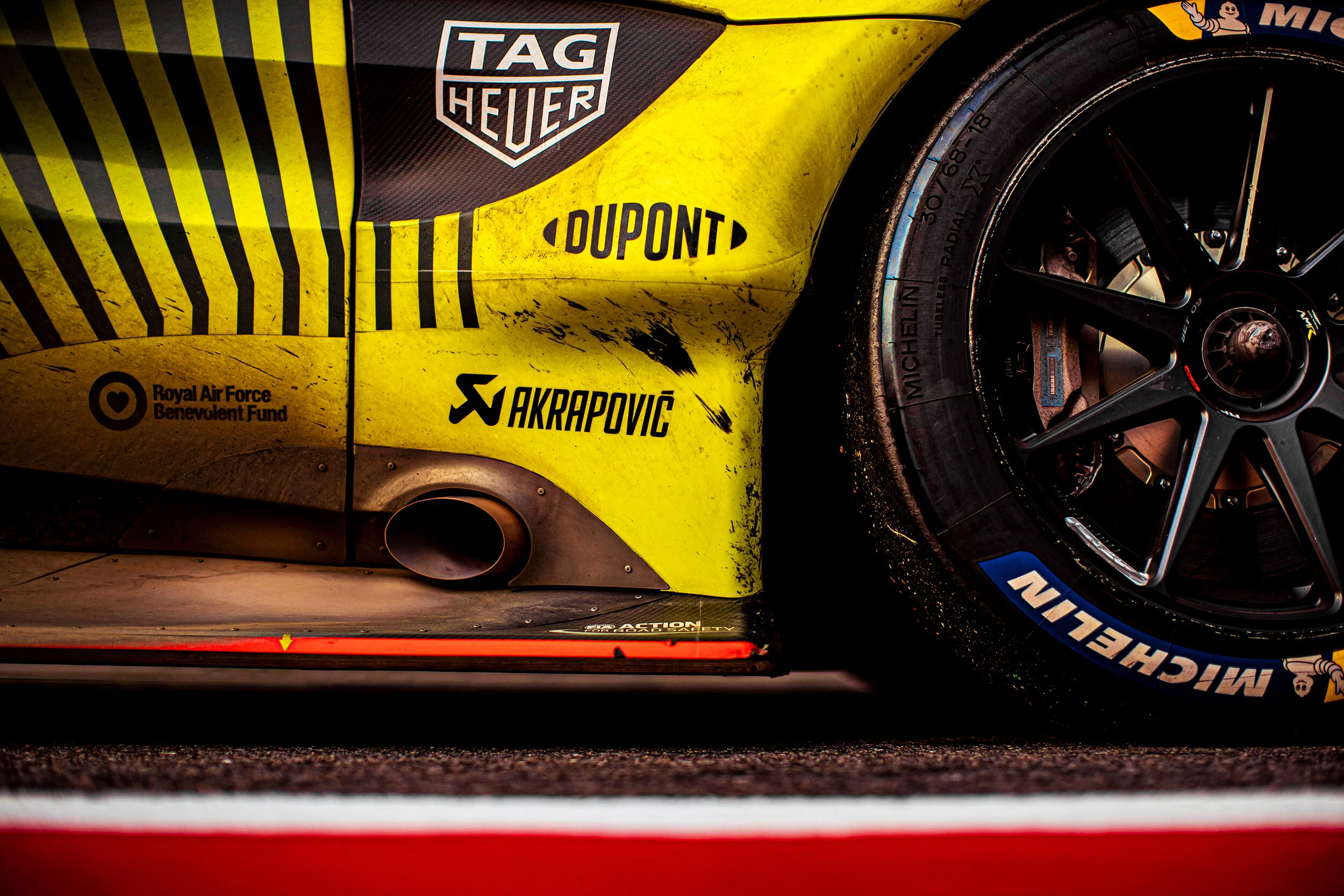 Aston Martin Vantage