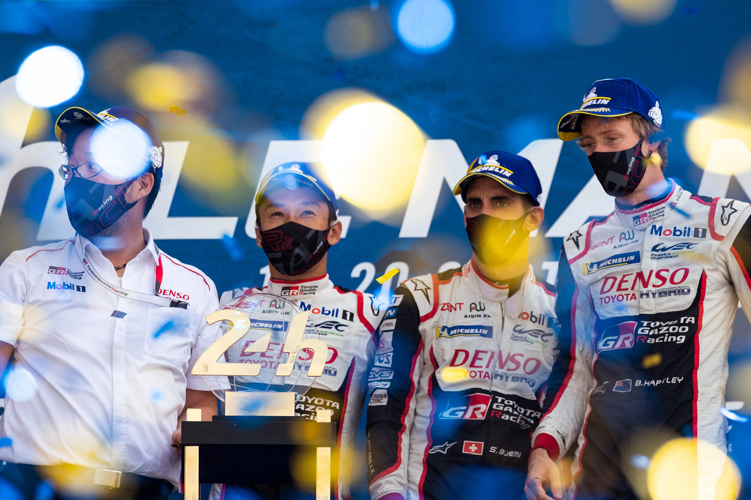 #8 Toyota crew celebrate victory