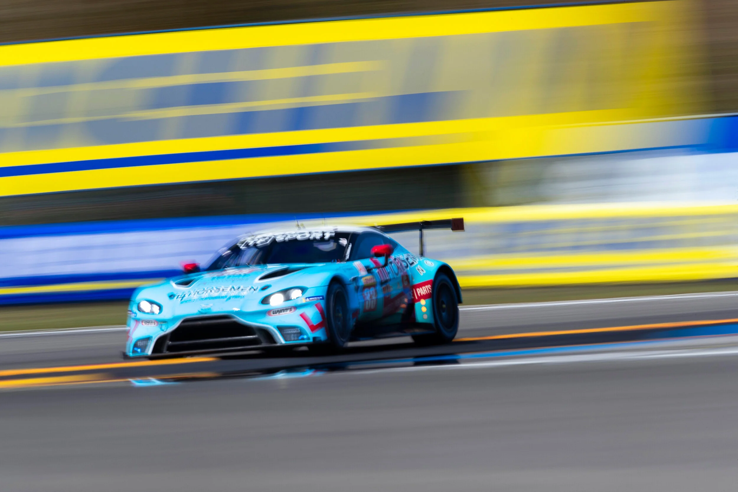 #33 Aston Martin Vantage