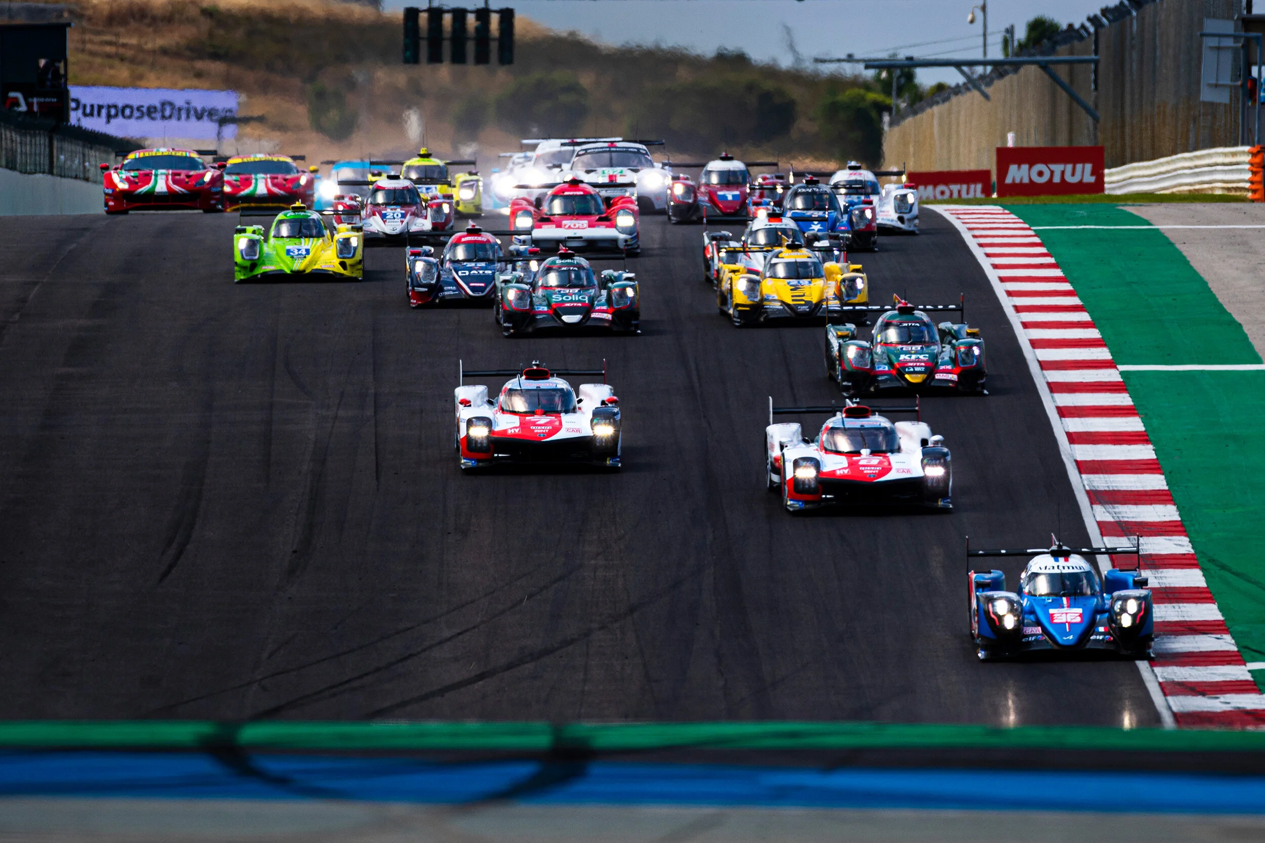 Start of the 8 hours of Portimao