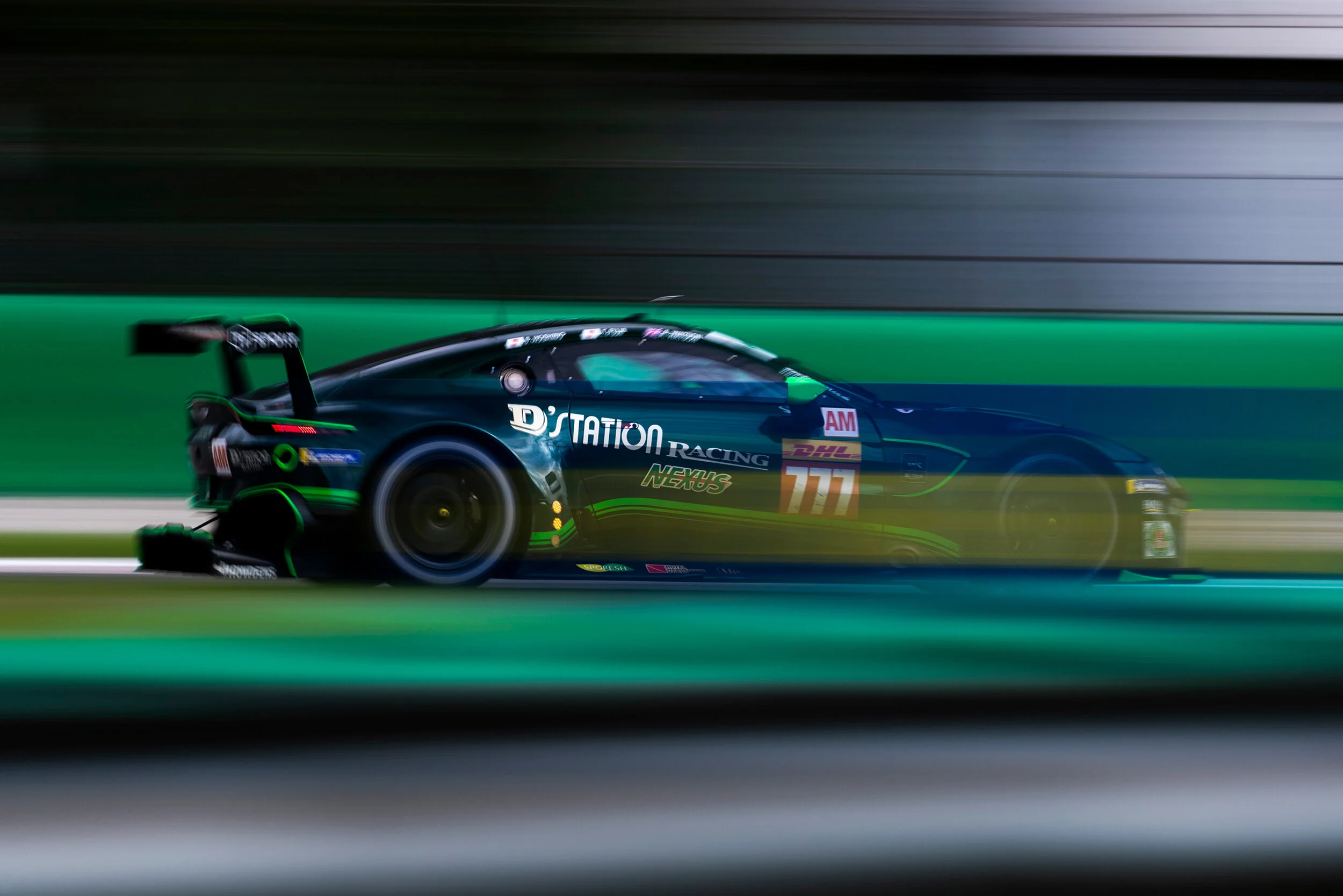 #777 Aston Martin Vantage 