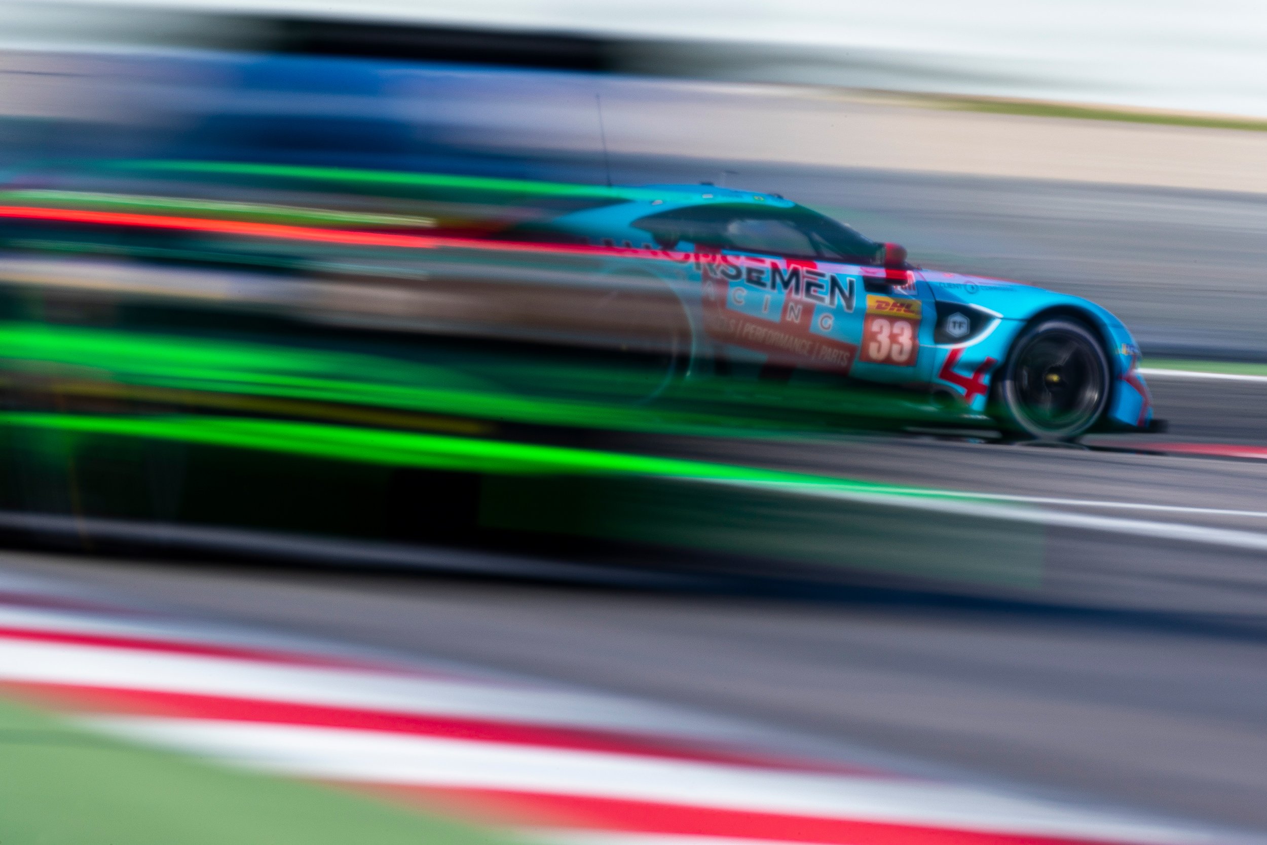 #33 Aston Martin Vantage 