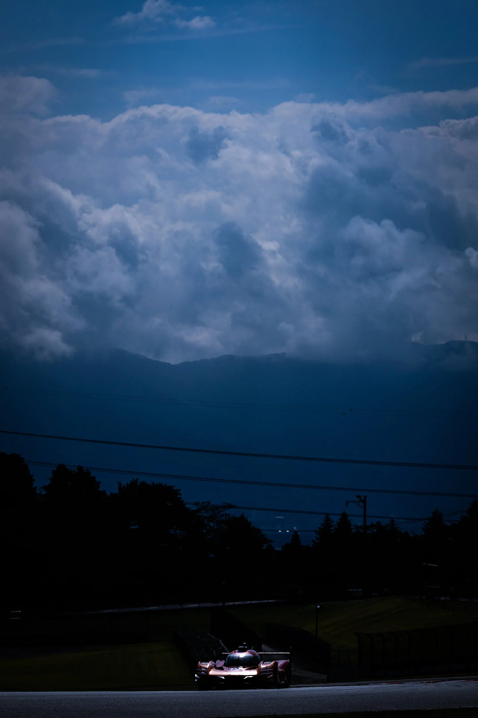 WEC626_092510170103038DG.jpg