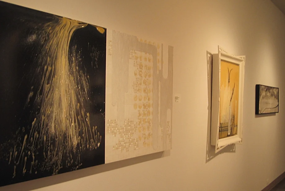The Stokes piece in the center (above) is titled Ultra Very . Oh, yes yes! I resonate.