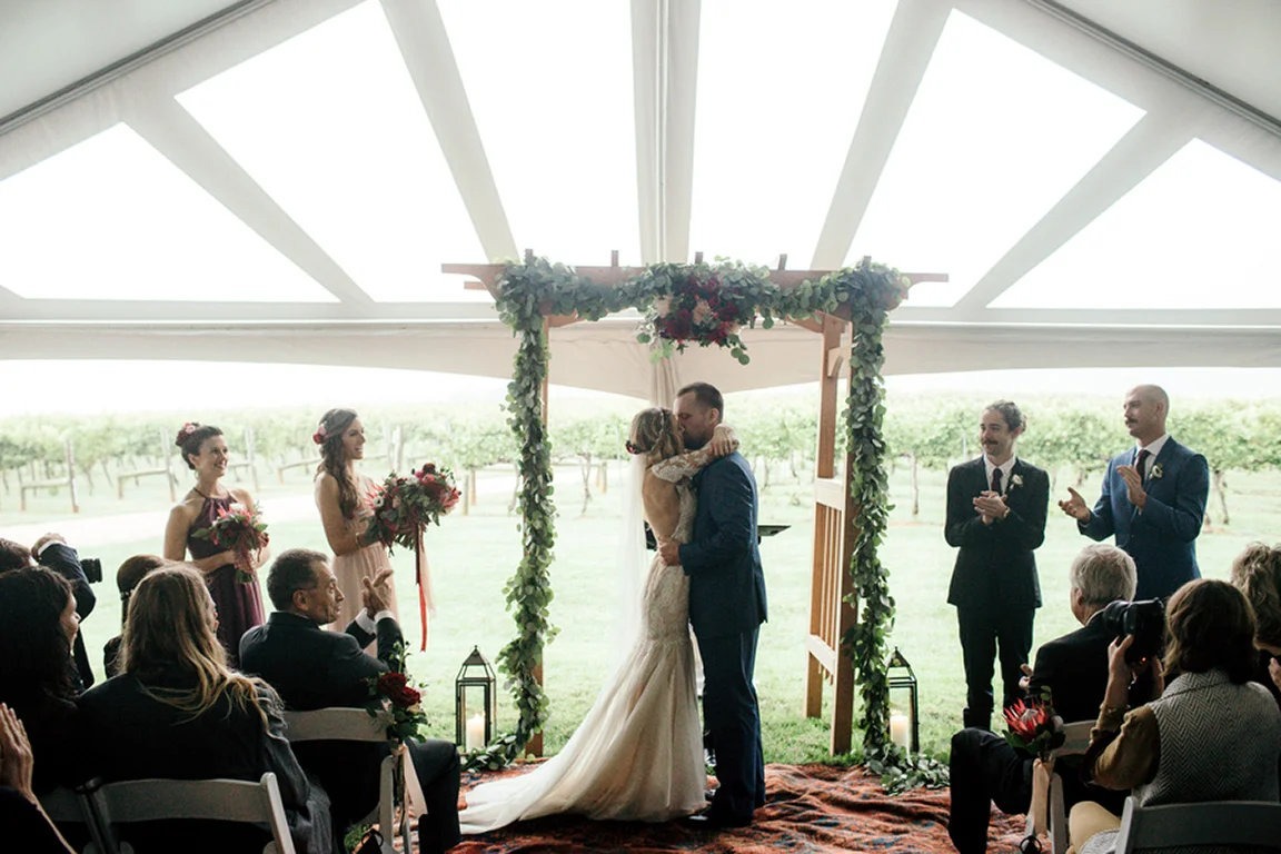 vineyard_wedding_140.jpg