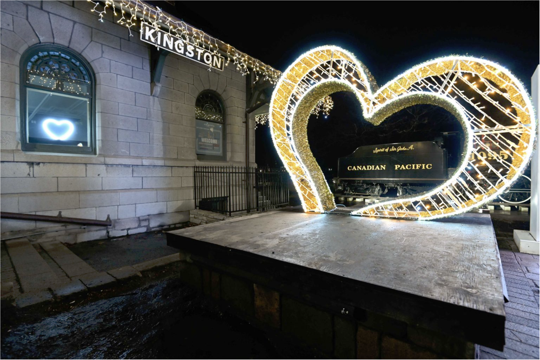 Neon hearts take over downtown Kingston