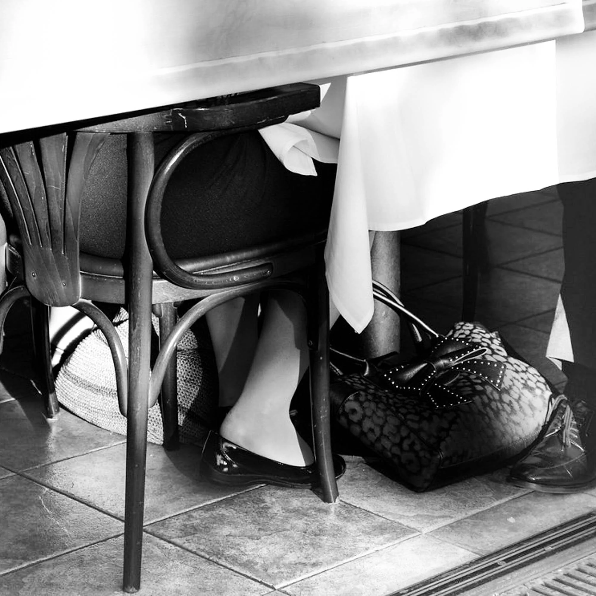 The black shoe affair_20322026089_lfootsie.jpg