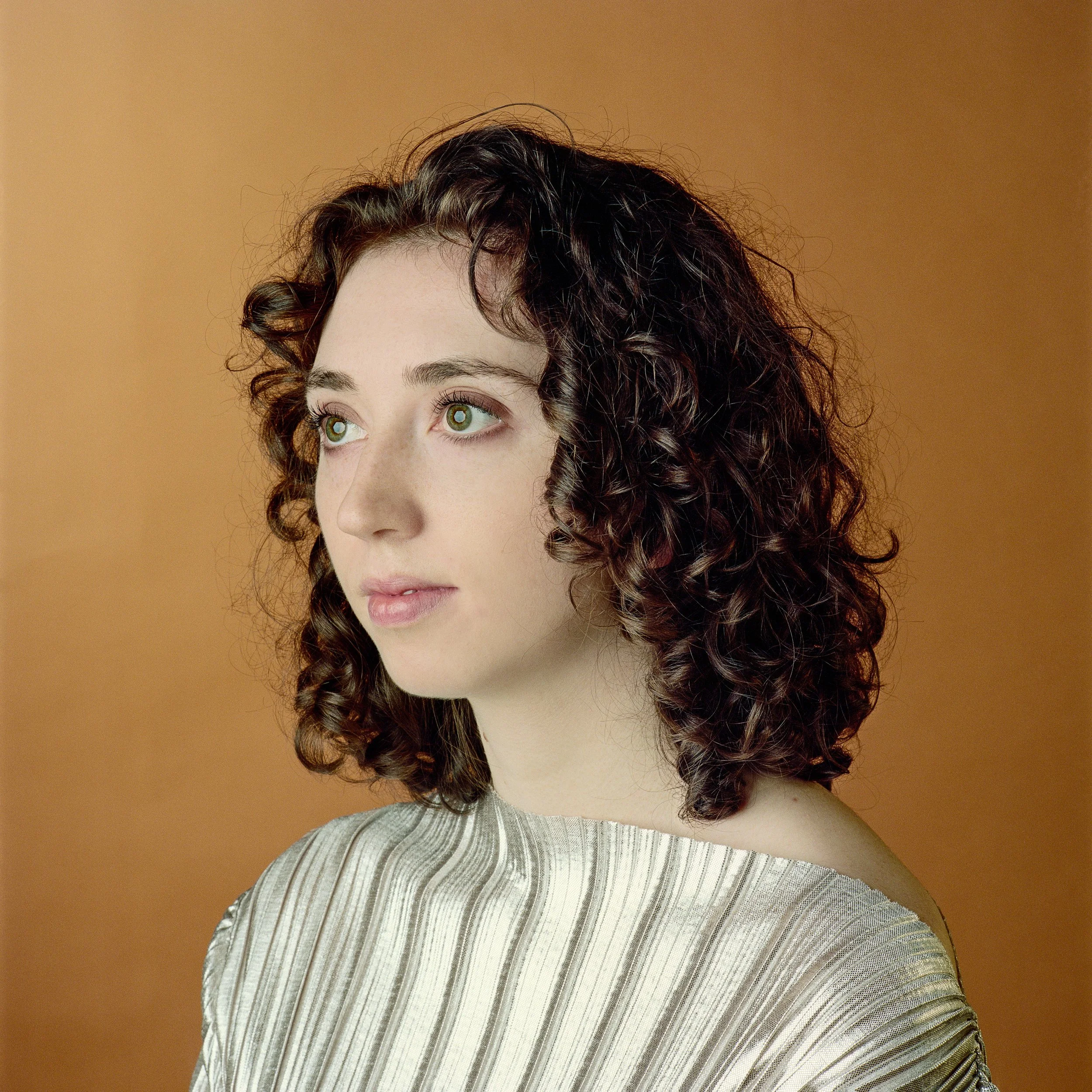 St. Vincent, Actor, Music, Album Cover, Album Art, Orange Backdrop, Curly Hair, Annie Lennox, Studio Portrait, Replication, Hasselblad, Film, Medium Format Film, Kodak Portra
