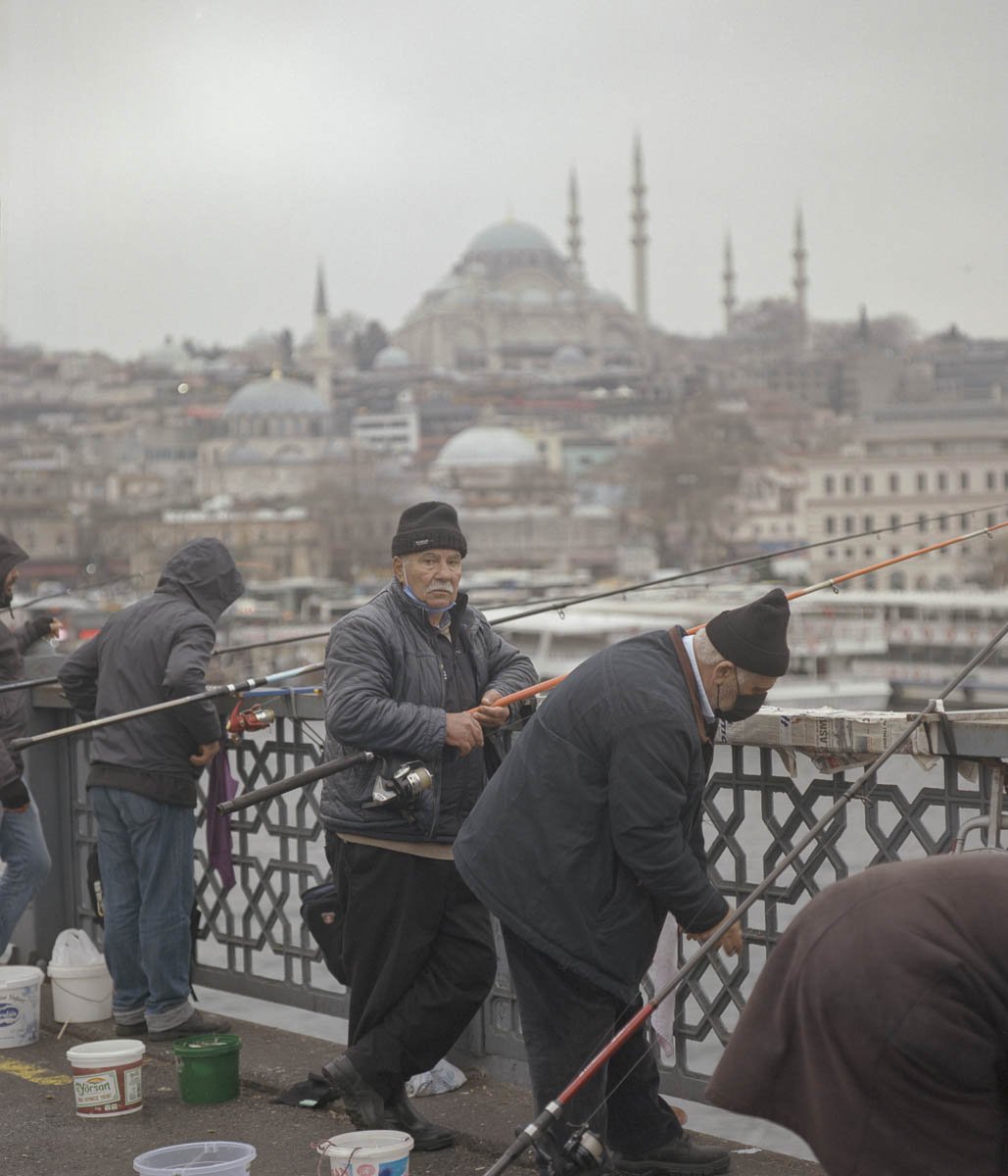 Istanbul, Türkiye, Europe, Asia, Turkey, Galata Bridge, Film, Medium Format Film, Pentax, Kodak Portra, Travel, Bosphorus, Fisherman, Fishing, Mosque, Winter
