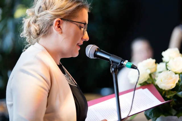 elina_komulainen_kuva.jpg