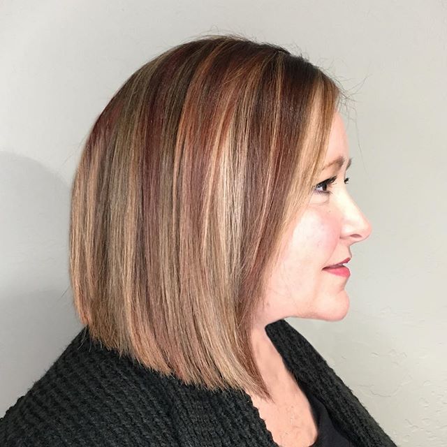 Blunt, softly inverted bob. #bobit #bobhaircut #bob #fallcolor #chunkyfoils #chunkyhighlights #kevinmurphy #hairstylist #rosedistrict #brokenarrowsalon #suitelife