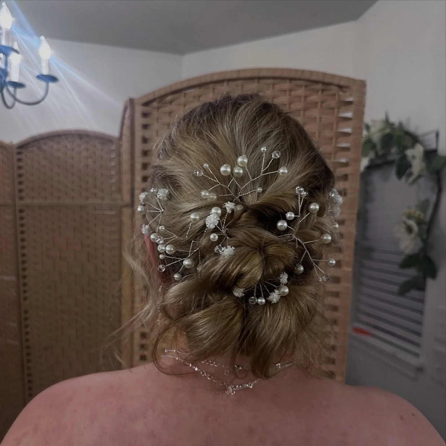 Beautiful hair for a beautiful bride. @itsskizzie @manestreetstudios