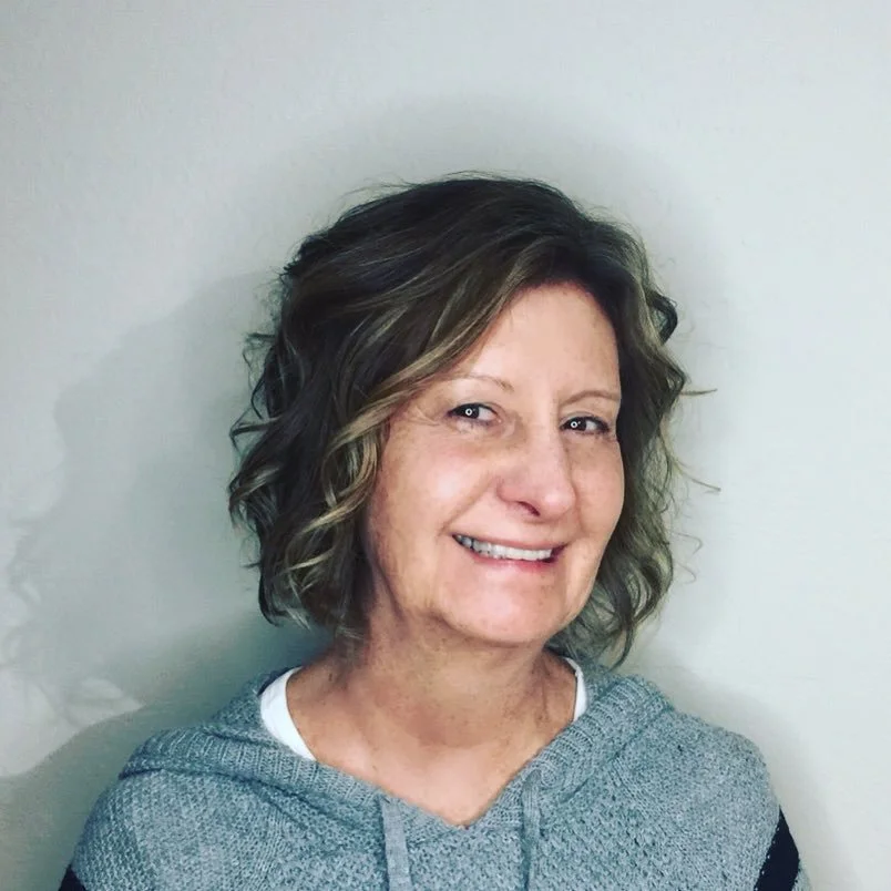 When your natural curl makes the perfect bob 😍 #hairstylist #rosedistrict #brokenarrow #naturalcurl #curlyhair #kevinmurphy #haircolor #brunette #brunettehighlights