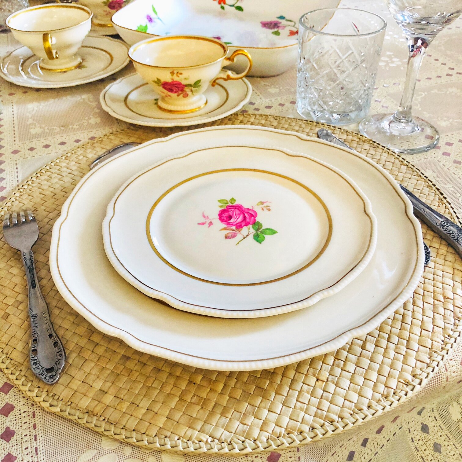 How To Thrift Your Holiday Dinner Table