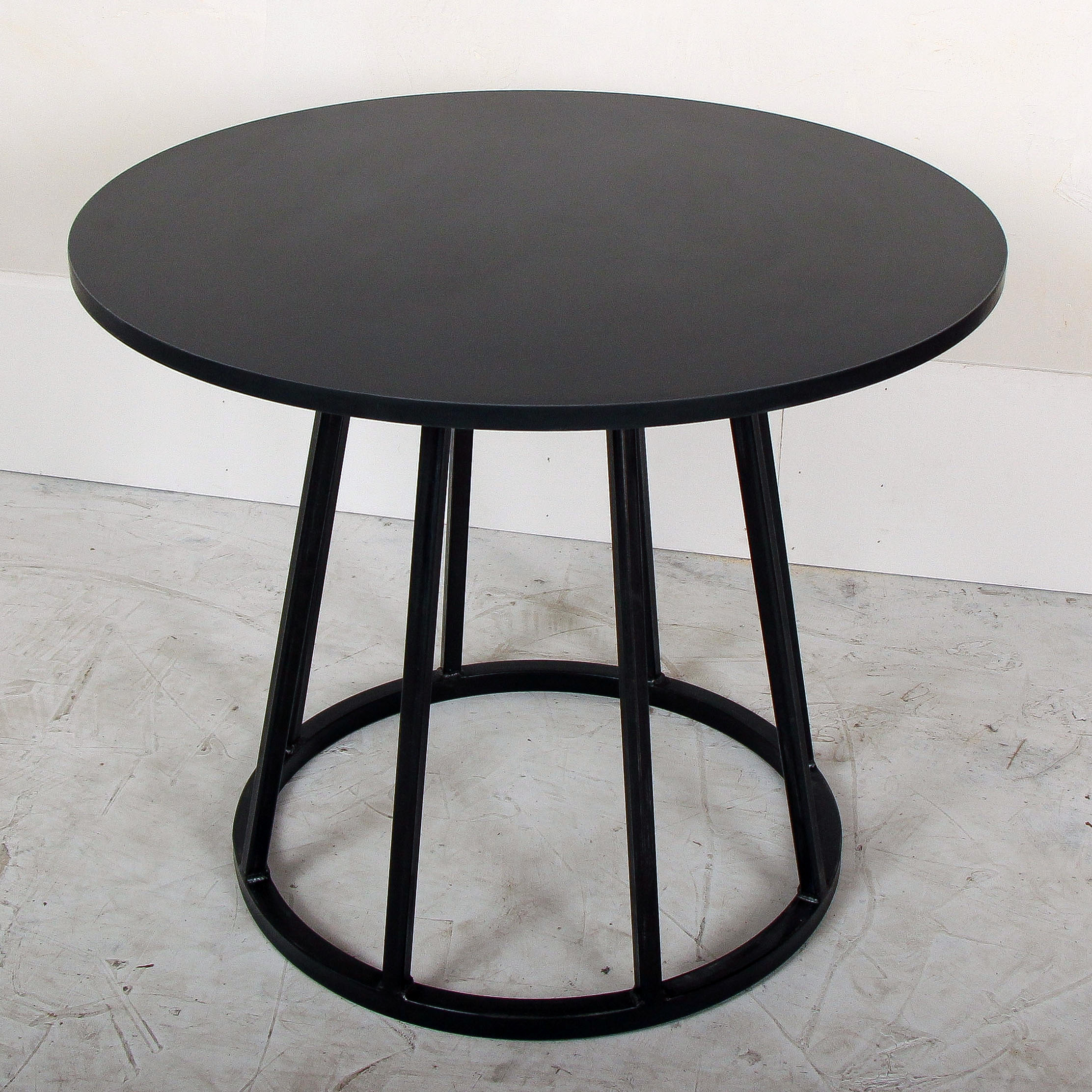 B.Spoke Phenolic Round Side Table
