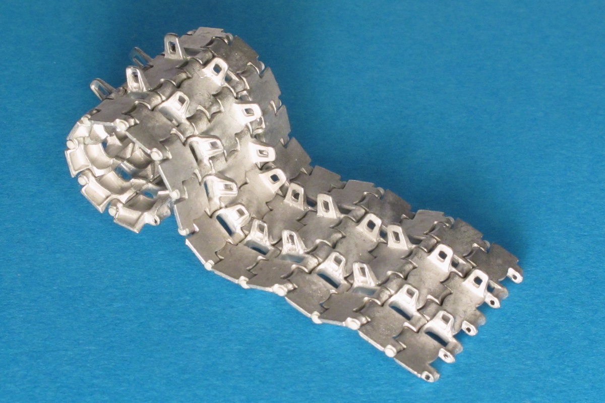 MTL-35001PantherLATE2L.jpg