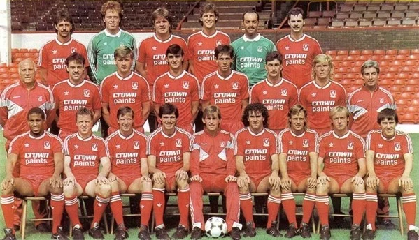LiverpoolSquad1987-1988.jpg
