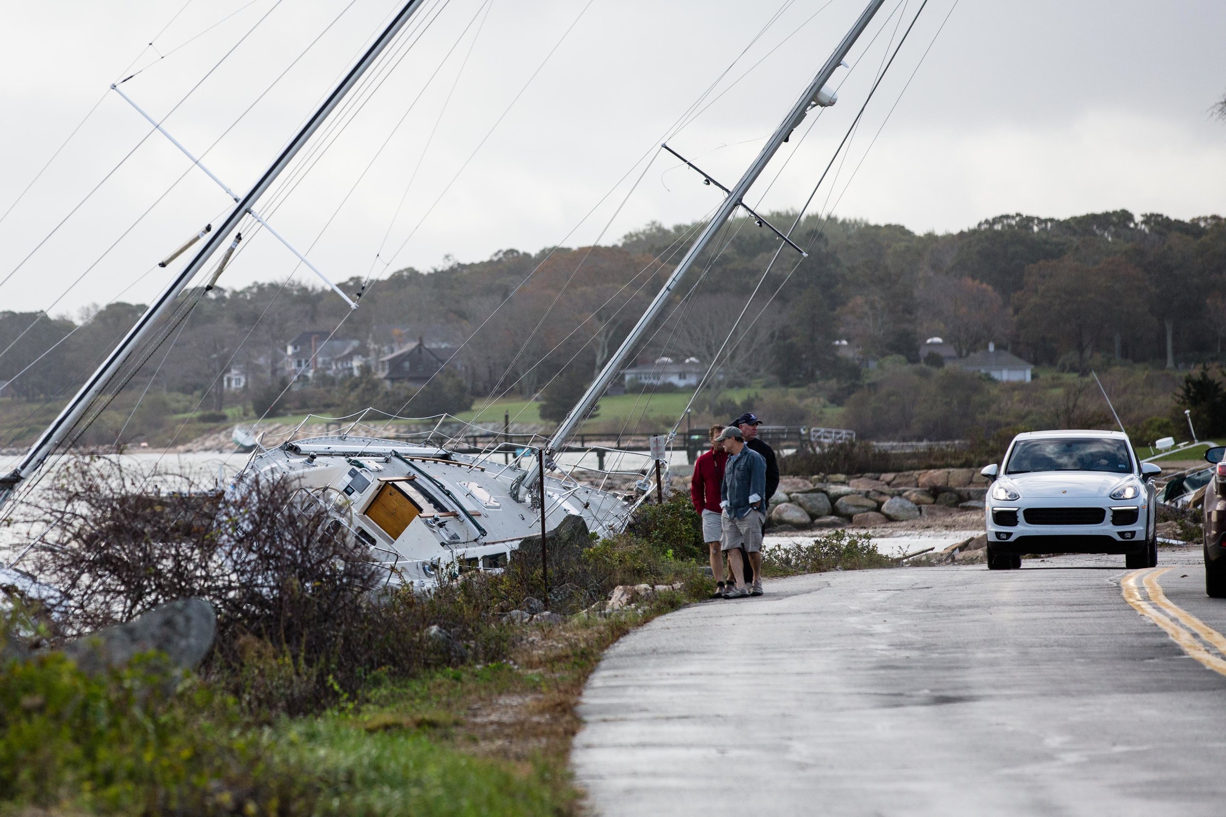  Masts can be seen hanging over Smithneck Road. 