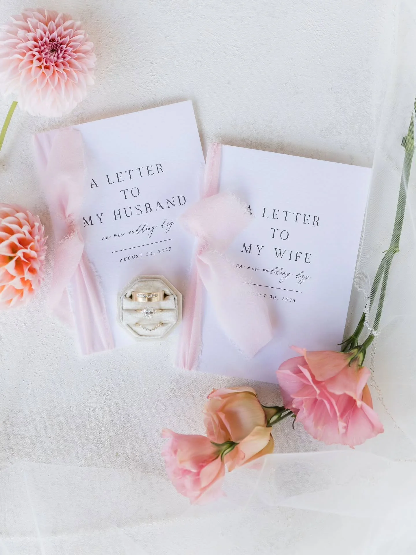 August ended in the best way possible! Courtney and Eric had the best day ever at The Barn at the Bog! (Part 1)

#bellairephotography #madisonweddingphotographer #milwaukeeweddingphotographer 

Second photographer @laraannphotography