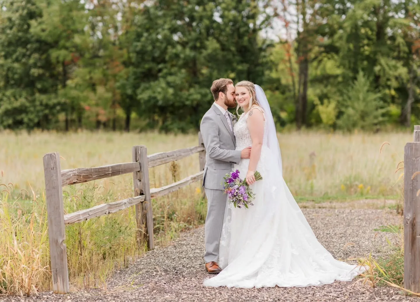 September couples! I still have some availability for September and I'd love to connect! Email linda@bellairephotography.com for package information. 
Madison wedding photographer | Wisconsin wedding photographer | September weddings 

Photographed f