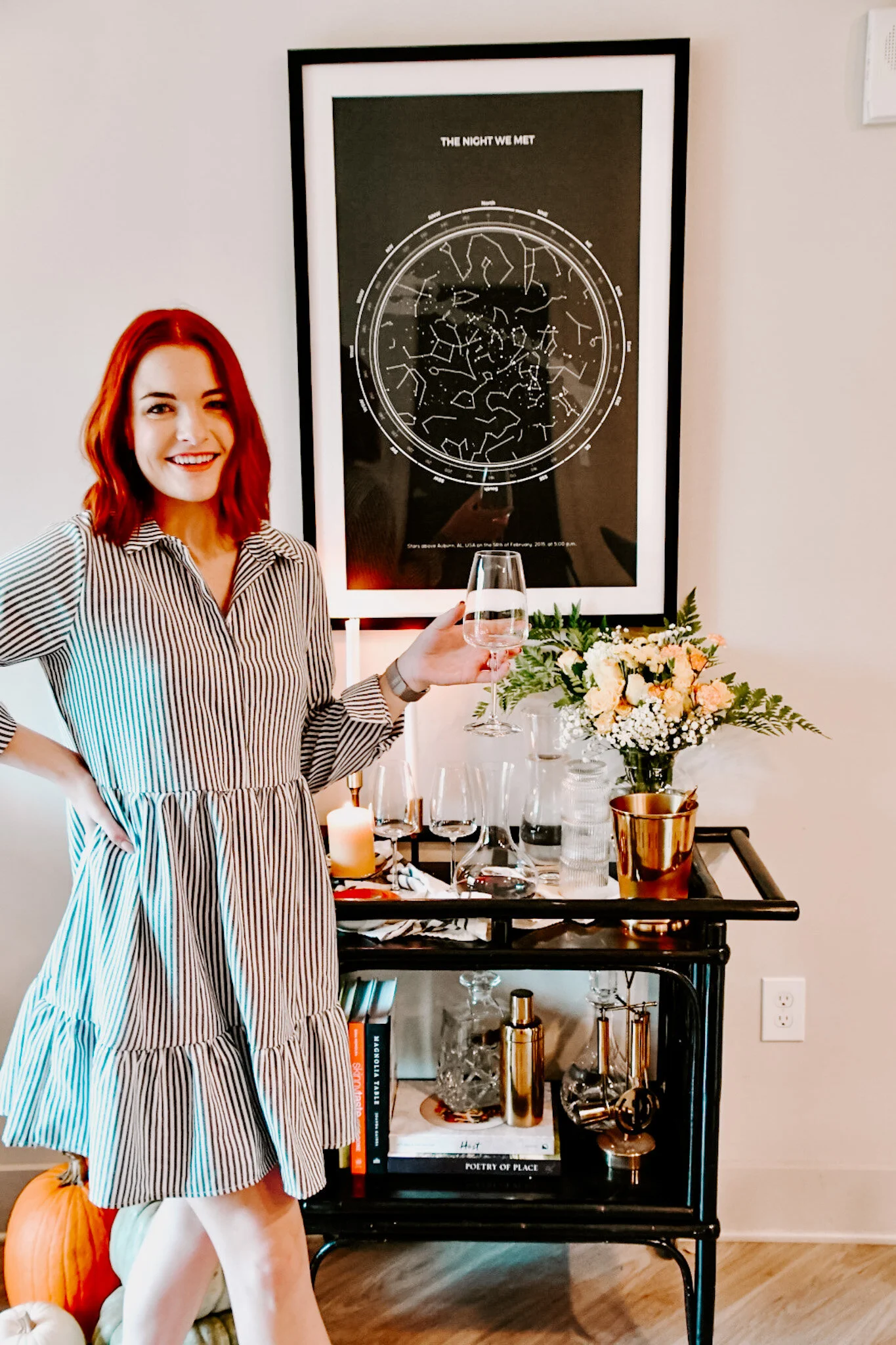 HOW TO STYLE YOUR BAR CART FOR EFFICIENT HOSTING