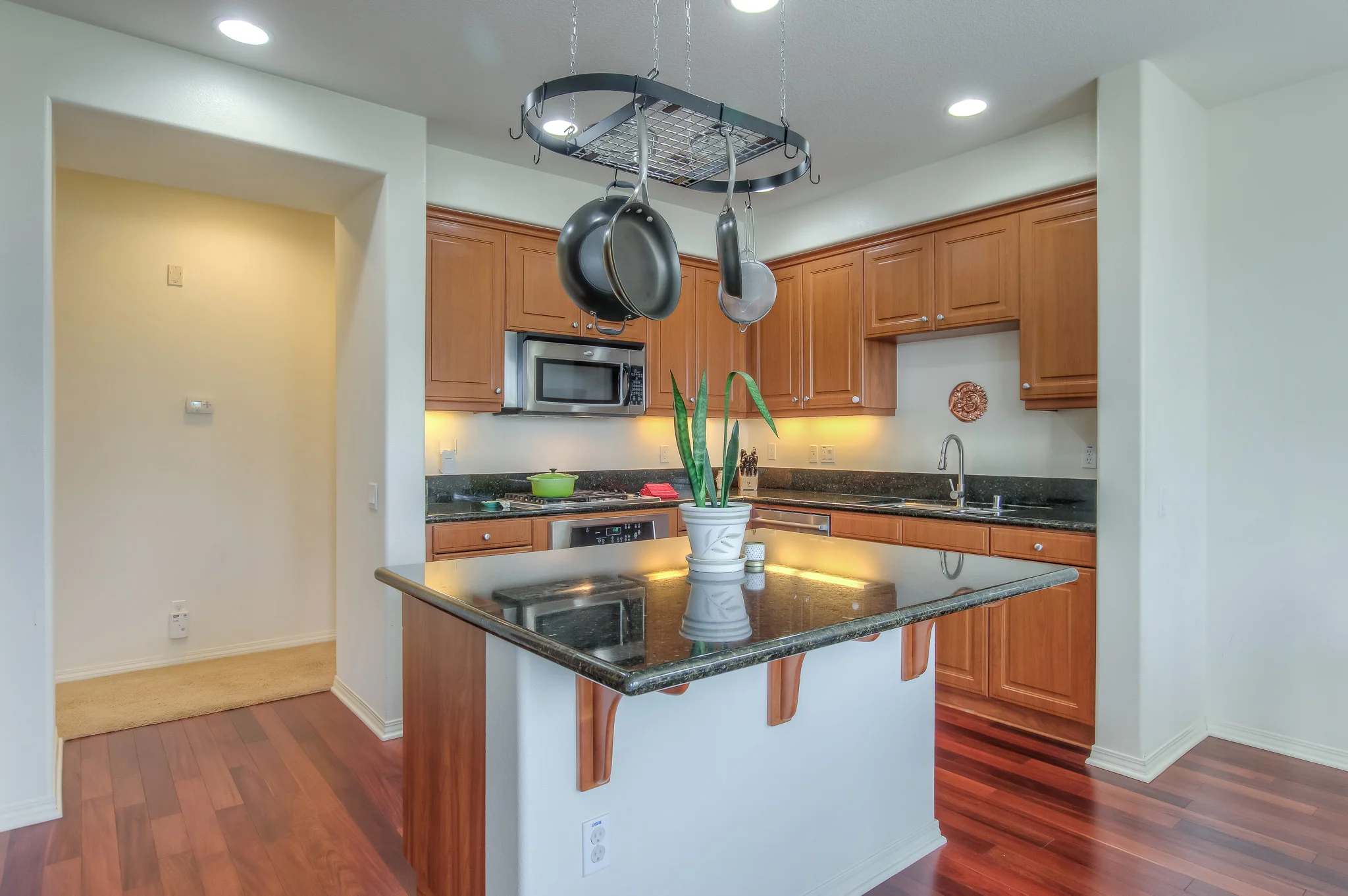 5402_149thPlace12_MLS-12.jpg