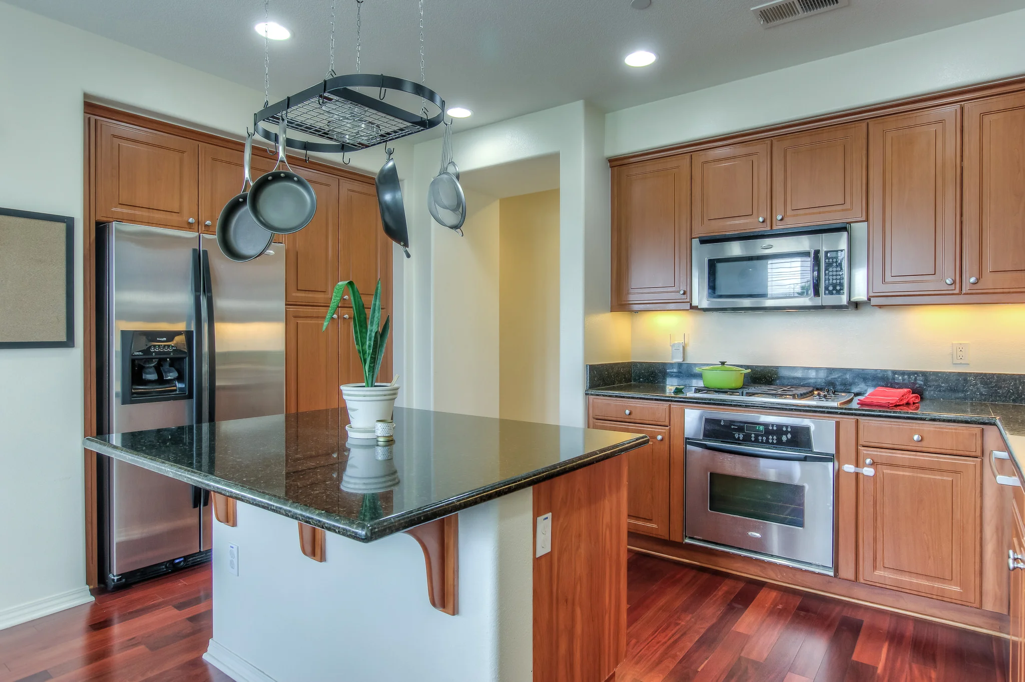 5402_149thPlace12_MLS-13.jpg